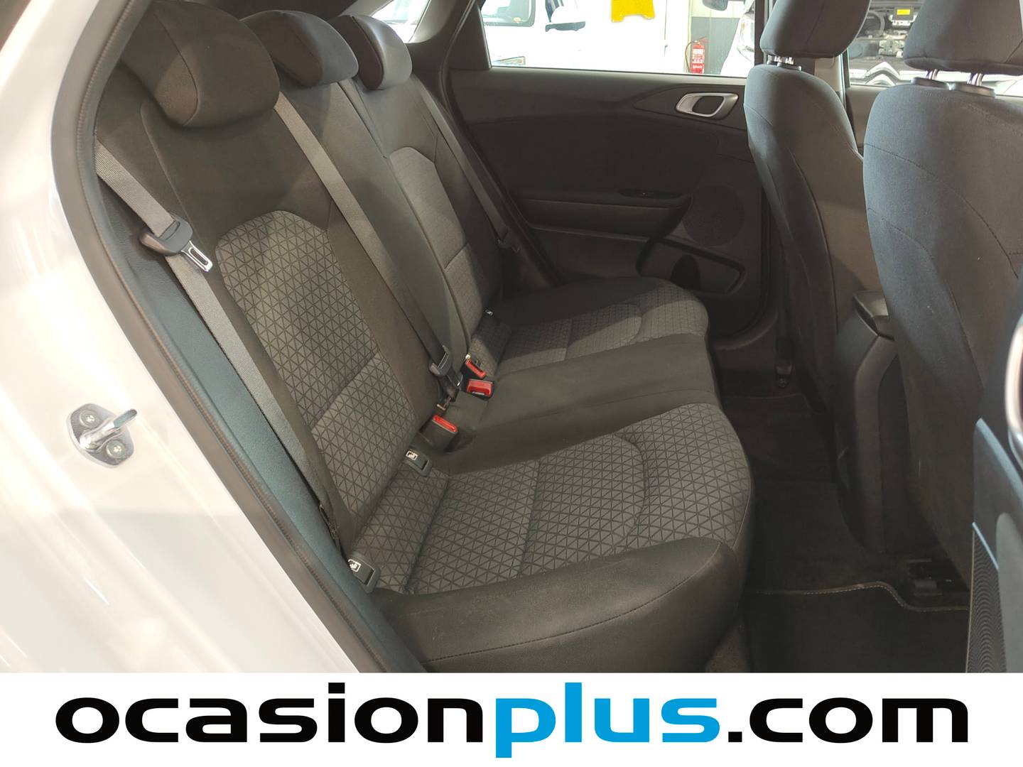Foto asientos traseros KIA Ceed KIA Ceed 1.0 T-GDi Concept (100 CV)