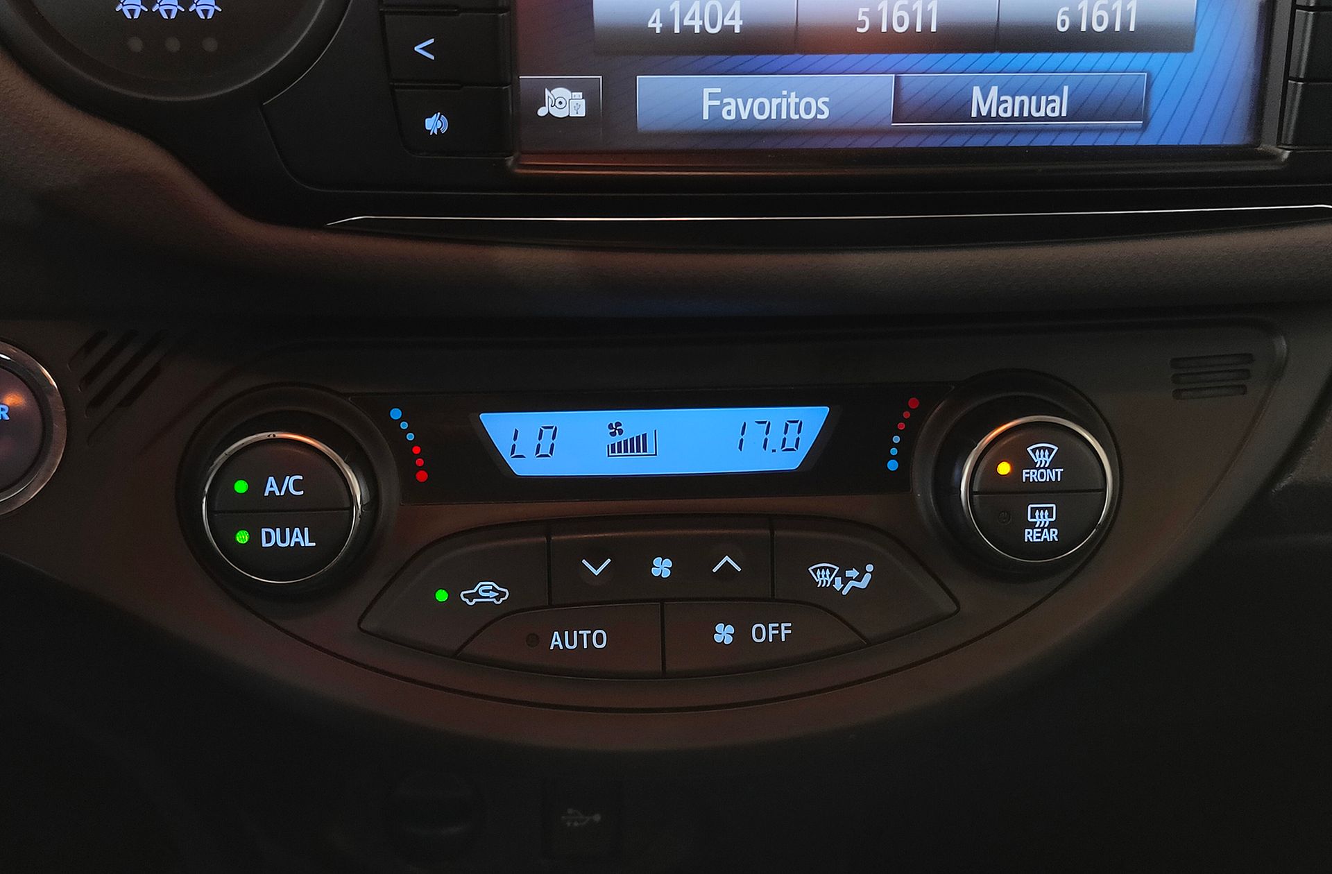 Toyota Yaris 1.5 Hybrid Advance - foto 32