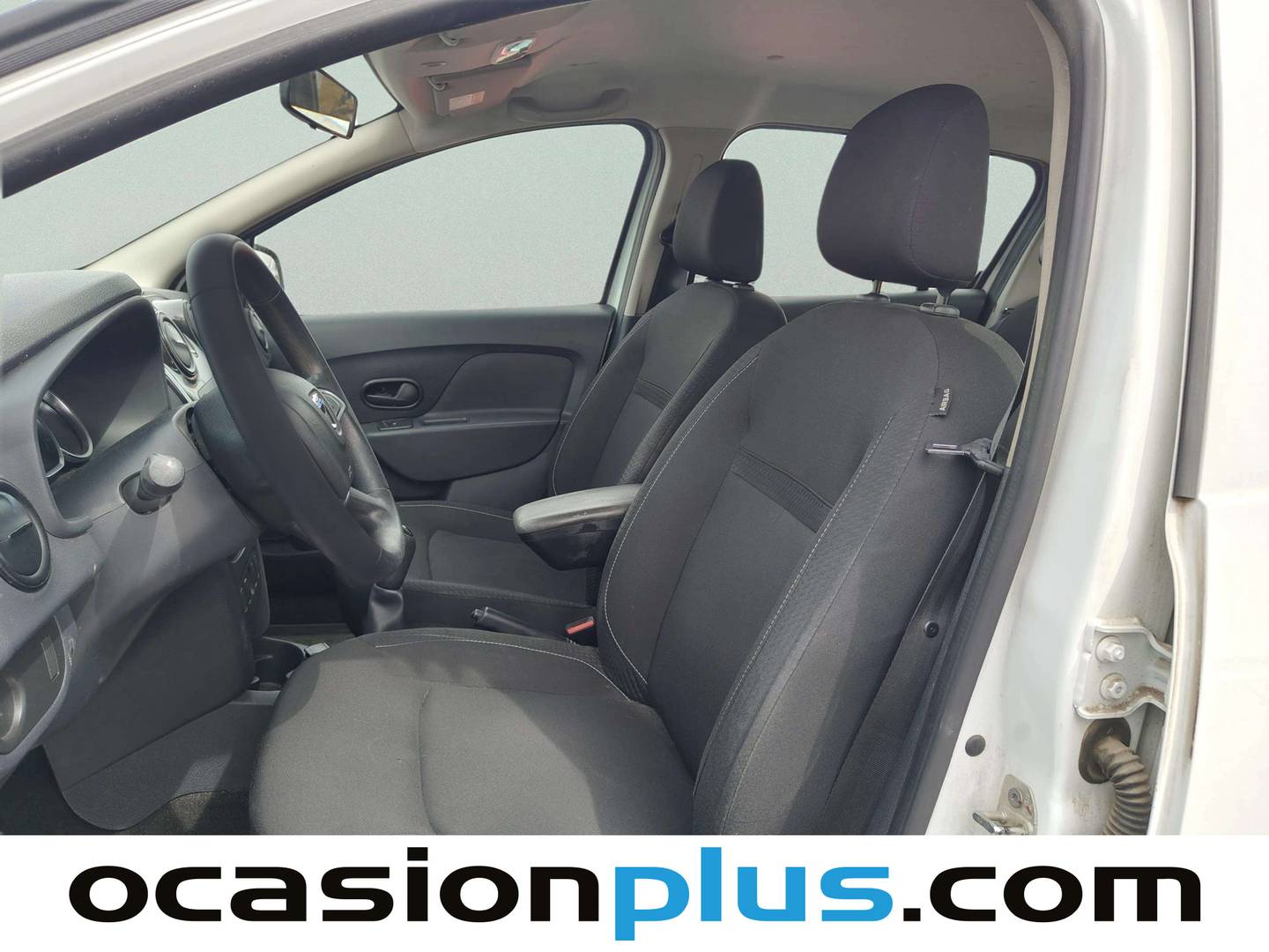 Foto asientos delanteros Dacia Sandero Dacia Sandero Essential 1.0 (73 CV)