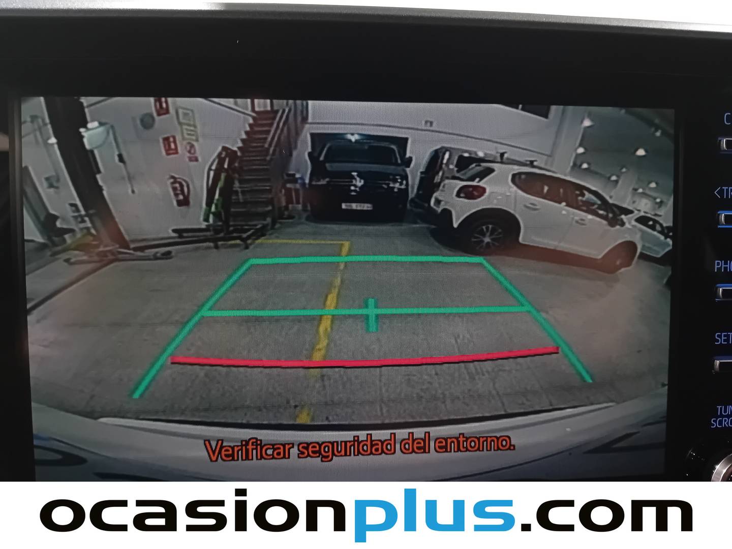 Extras y acabados del Toyota C-HR Toyota C-HR 180H Advance (184 CV)