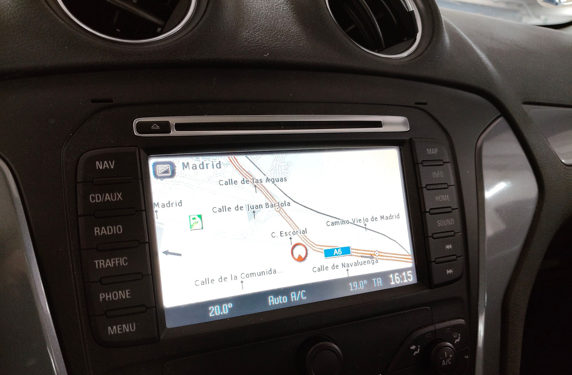 Ford Mondeo 2.0 TDCi Limited Edition - foto 7
