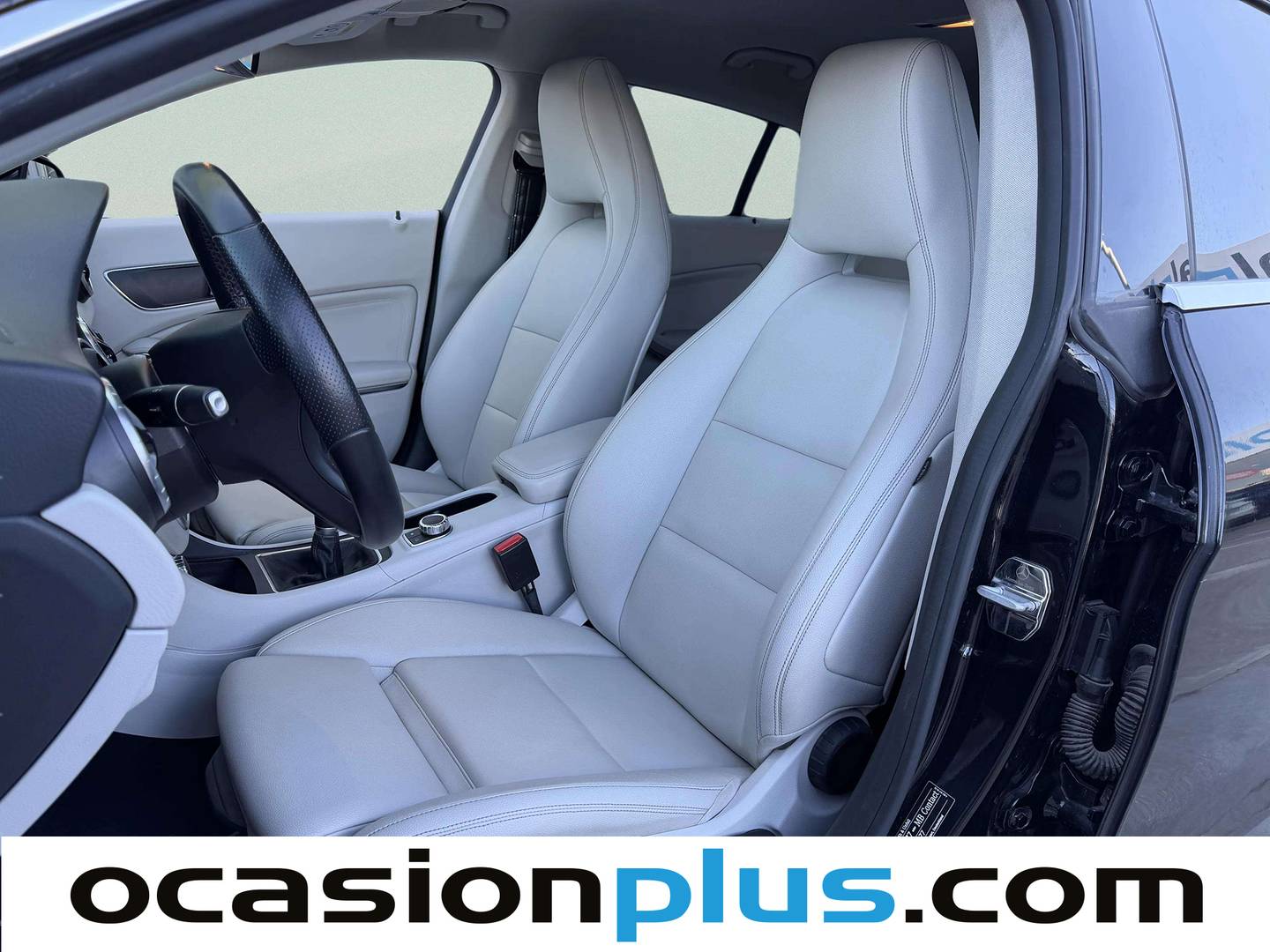 Foto asientos delanteros Mercedes CLA Mercedes-Benz CLA Shooting Brake 180 (122 CV)