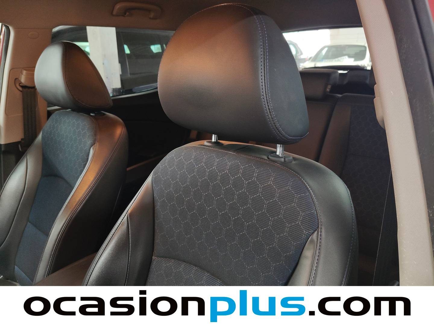 Extras y acabados del SsangYong Tivoli SsangYong Tivoli G16 1.6 Limited 4x2 (128 CV)