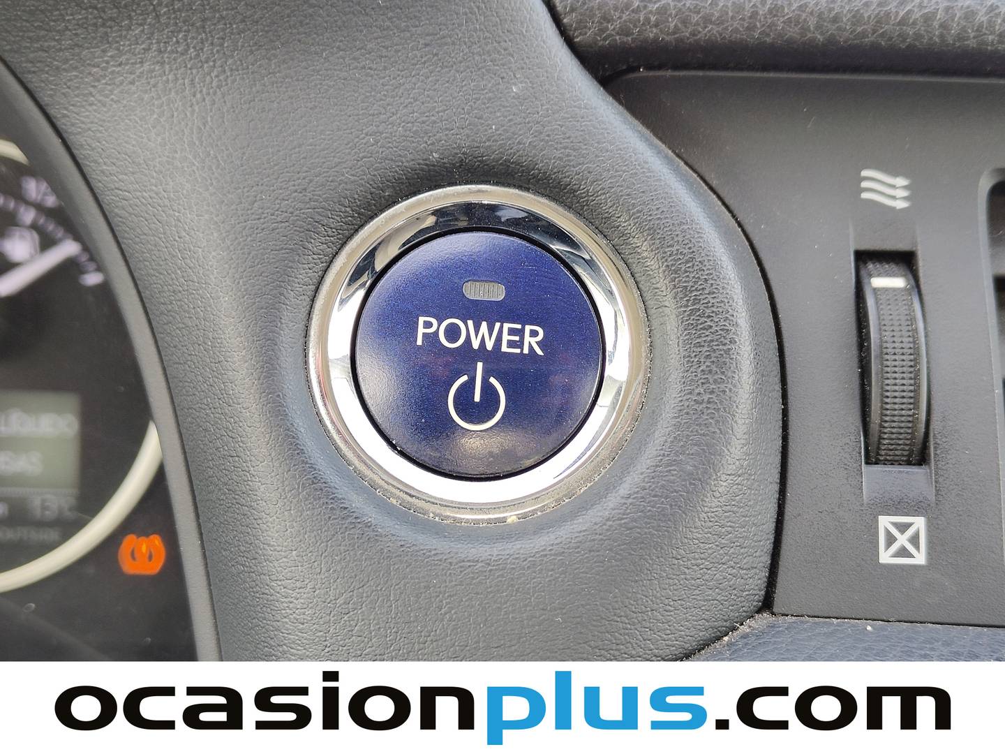 Accesorios del Lexus CT Lexus CT 200h Executive + Navibox (136 CV)