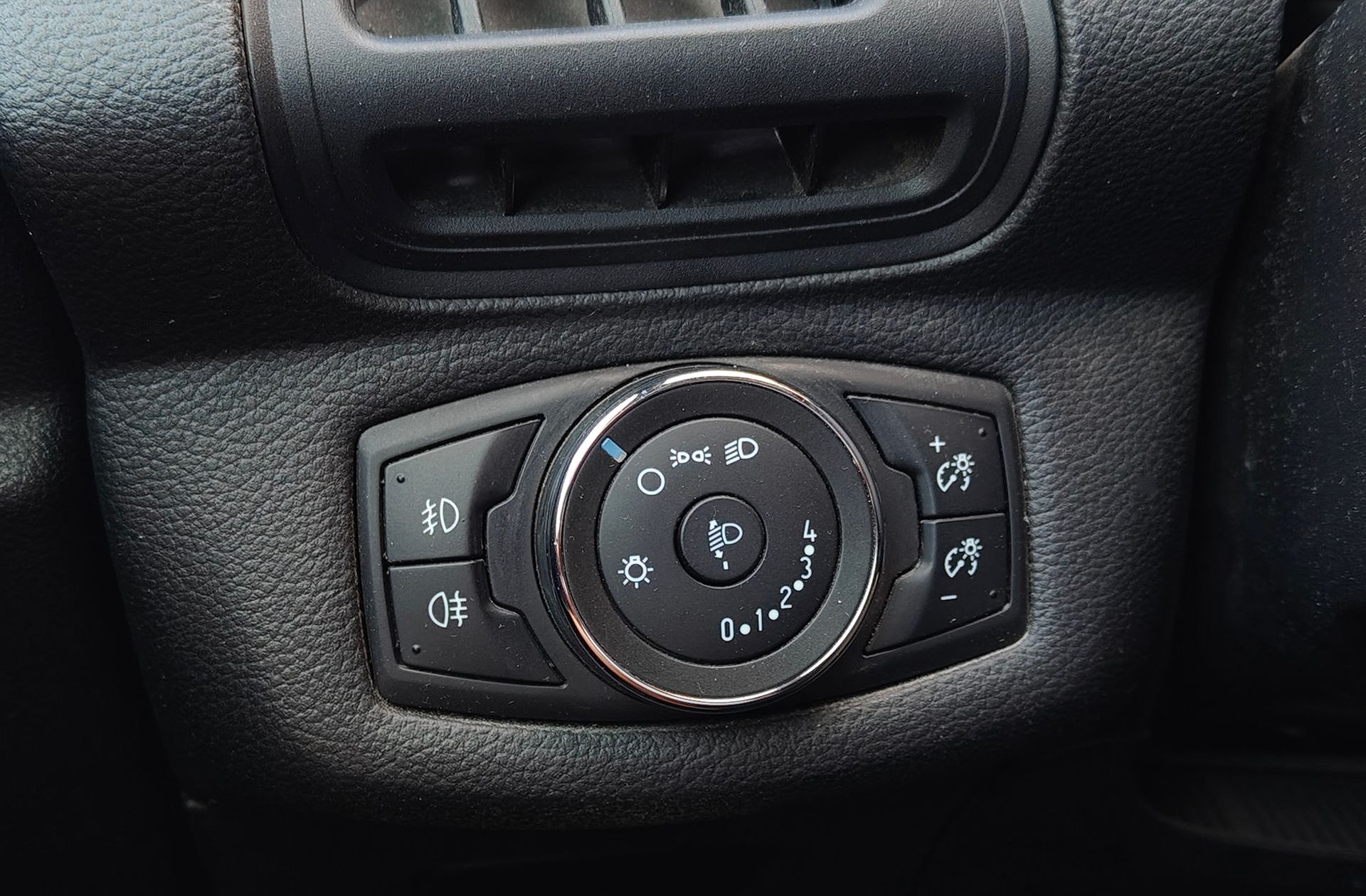 Ford B-Max 1.6 TDCi Trend - foto 18