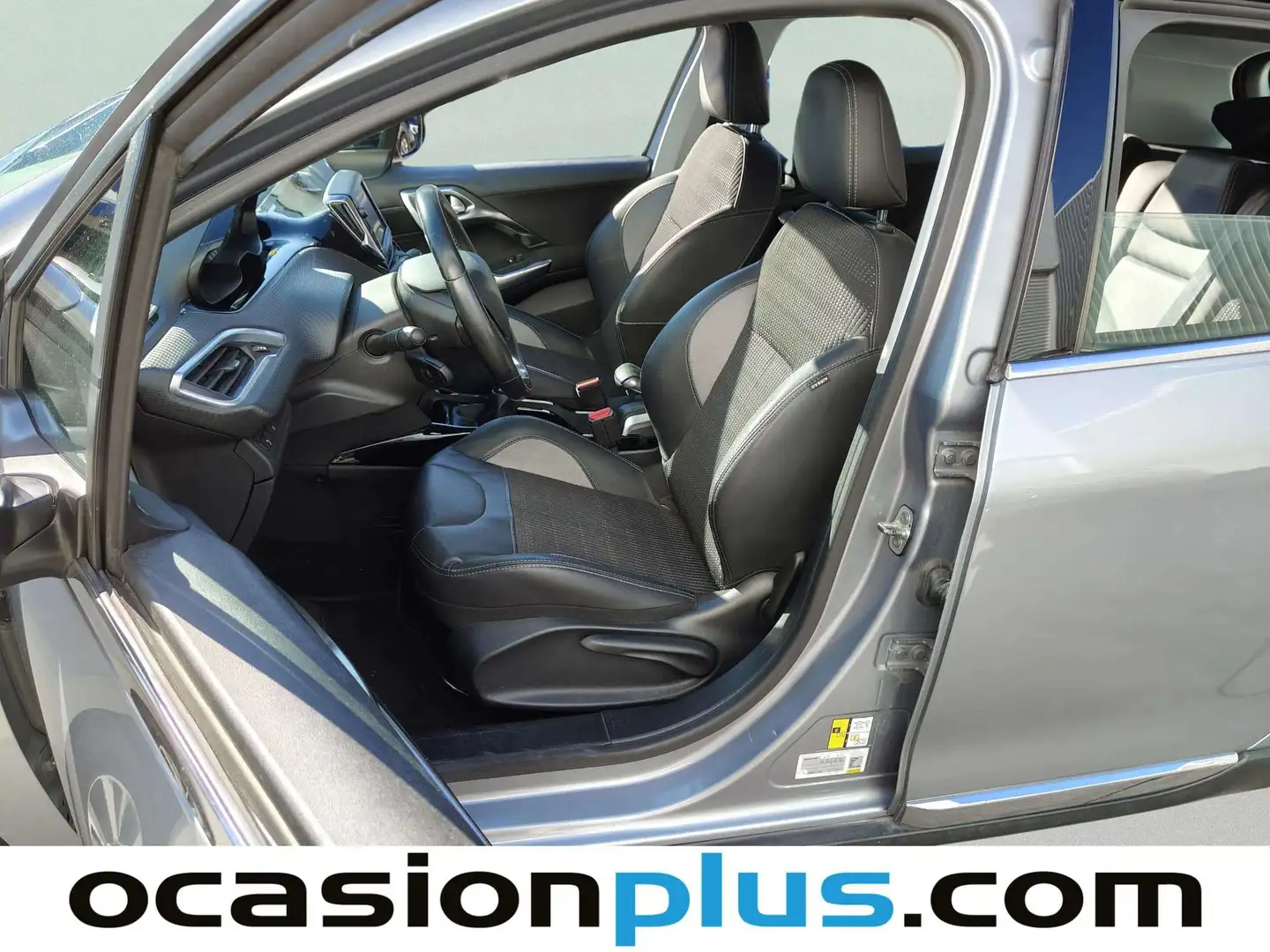 Foto Peugeot 2008 Peugeot 2008 BlueHDi 100 Allure (100 CV)