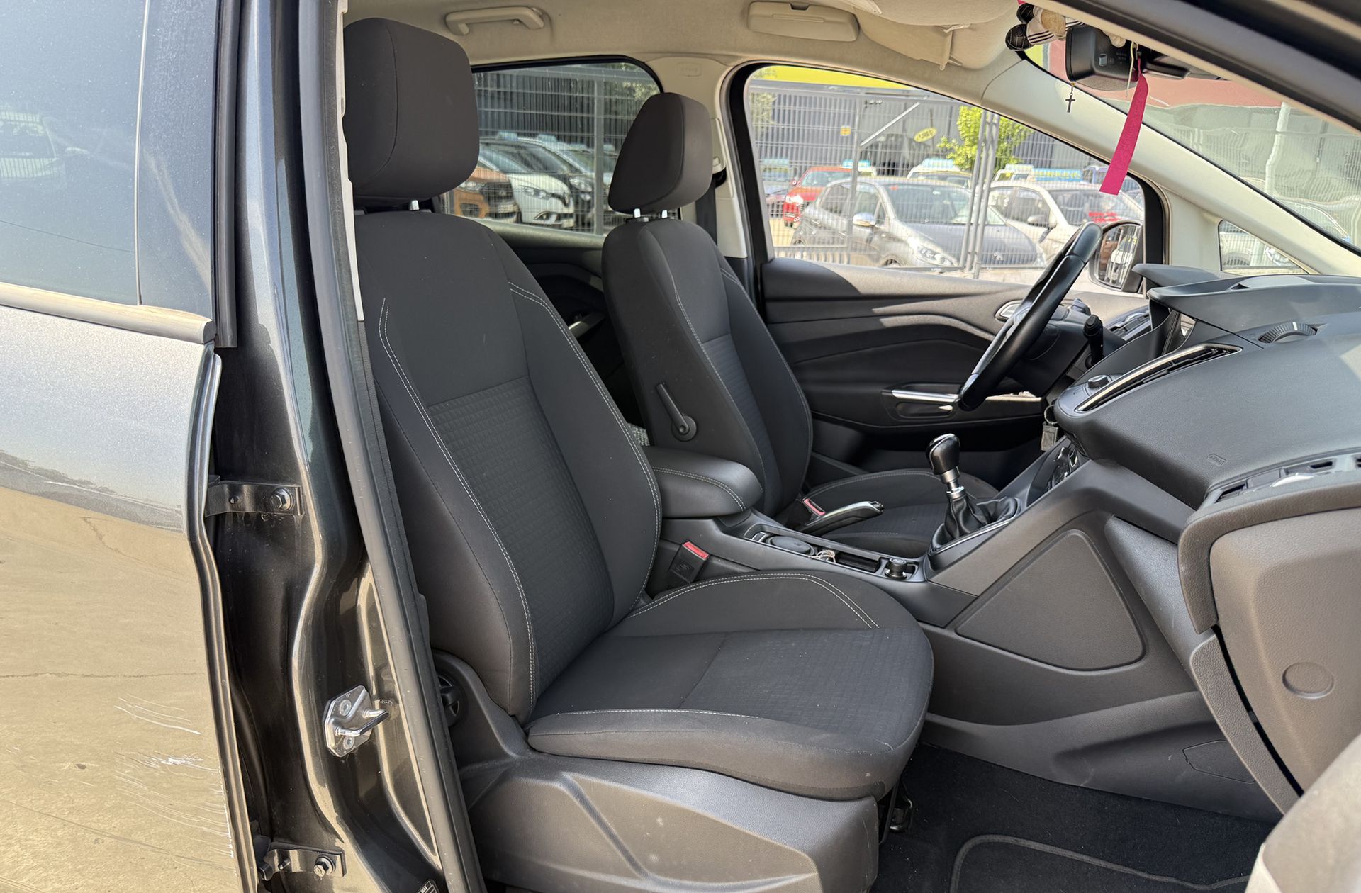 Ford C-Max 1.0 EcoBoost Trend+ - foto 17