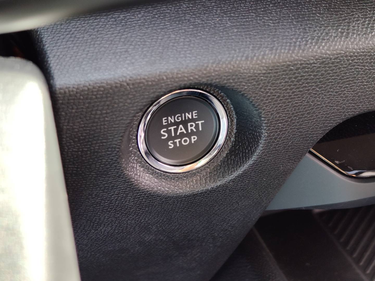 Foto Citroën C4 X Citroen C4 X 1.2 PureTech 130 S&S Shine EAT8 (131 CV)