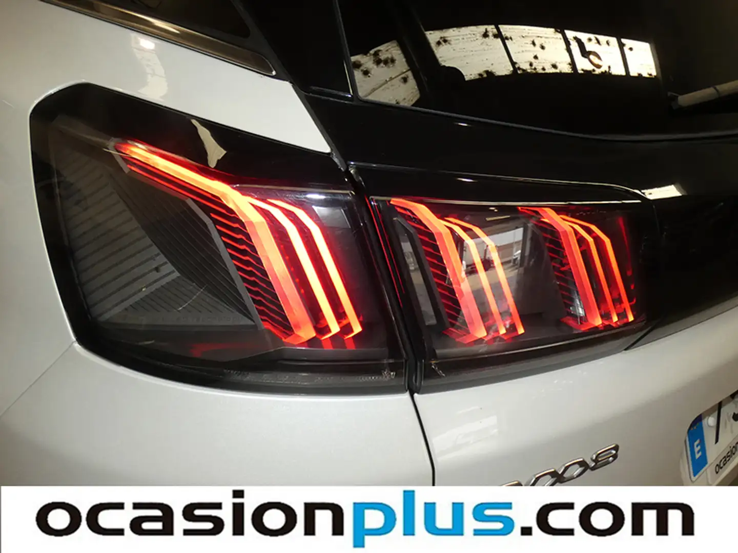 Foto Peugeot 3008 Hybrid Peugeot 3008 Hybrid 300 GT Pack e-EAT8 (300 CV)