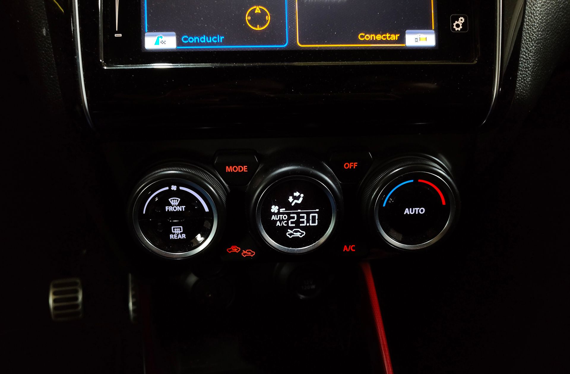 Suzuki Swift 1.4T Sport - foto 37