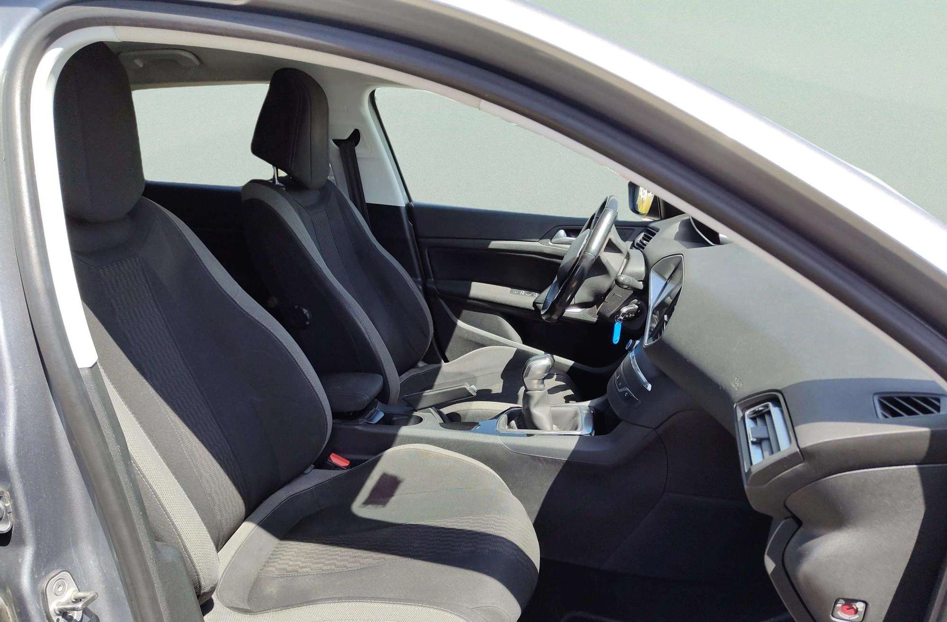 Peugeot 308 BlueHDi 100 Style - foto 14