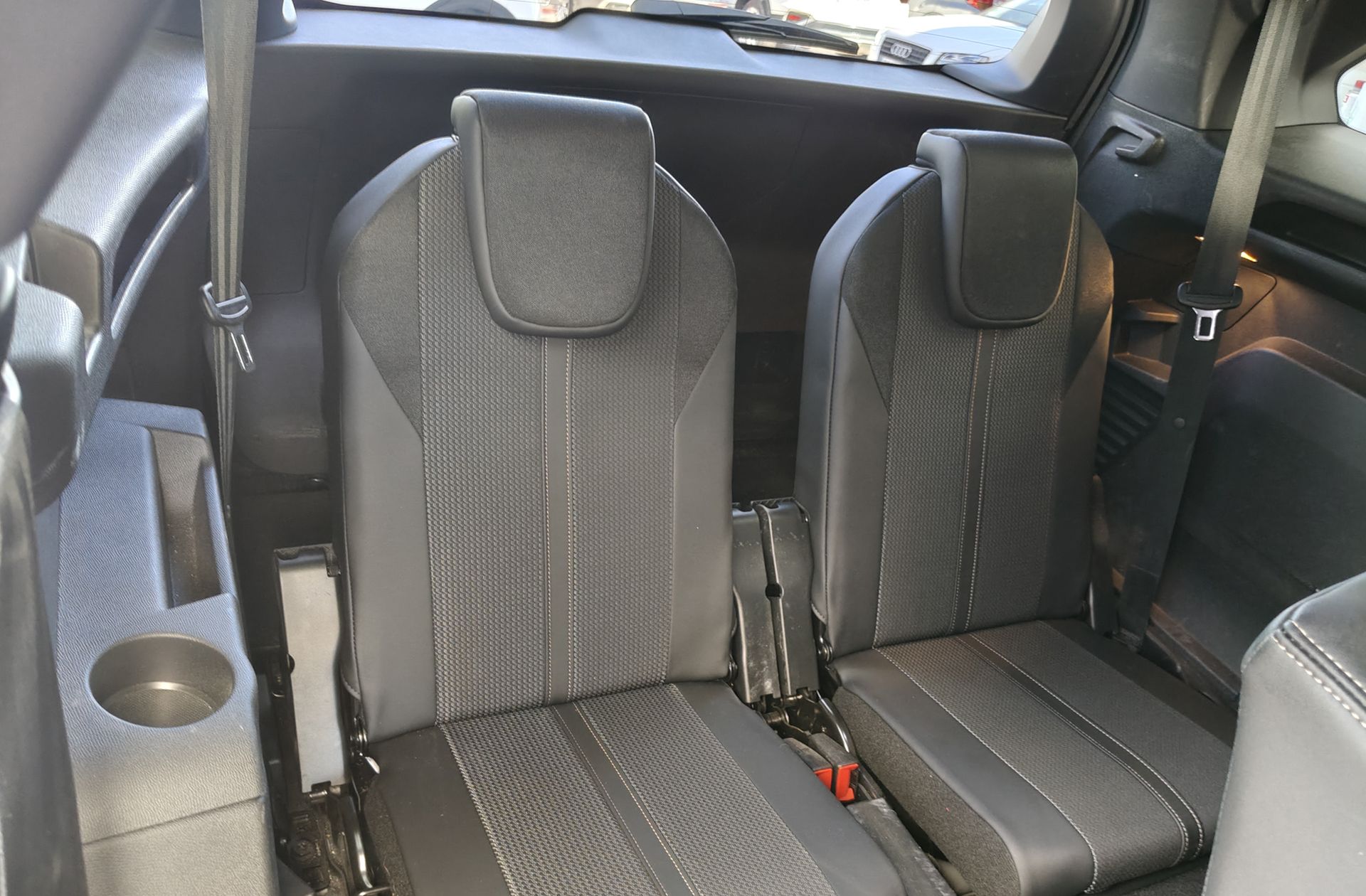 Peugeot 5008 1.2 GT eDCS6 7 plazas - foto 21