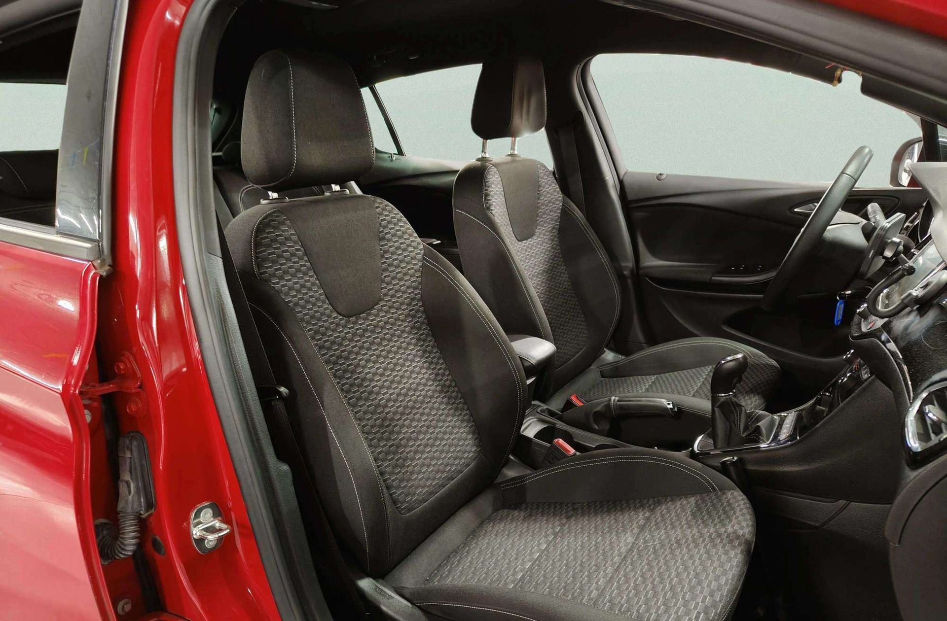 Opel Astra 1.4 Turbo Dynamic - foto 19