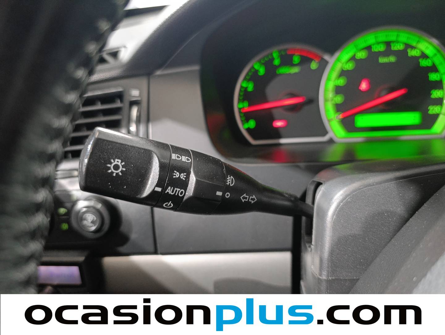 Equipamiento del Chevrolet Epica Chevrolet Epica 2.0 VCDI 16v LTX Auto (150 CV)