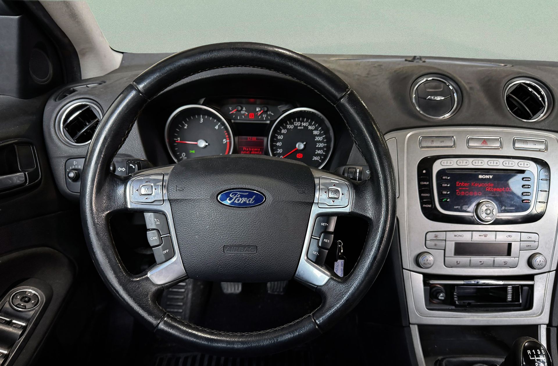 Ford Mondeo 1.8 TDCi Trend - foto 16