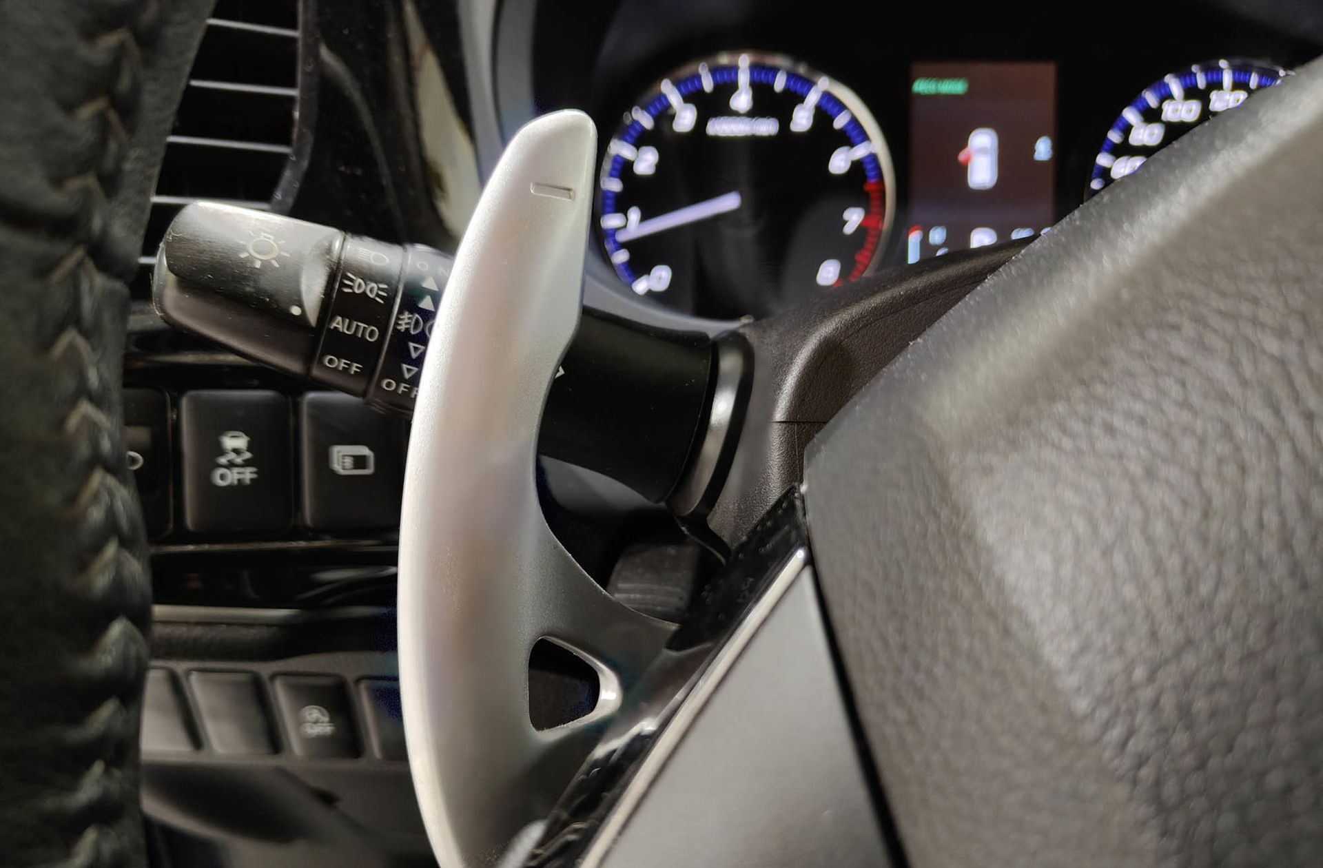 Mitsubishi Outlander 200 MPI Motion 2WD CVT 7 plazas - foto 25