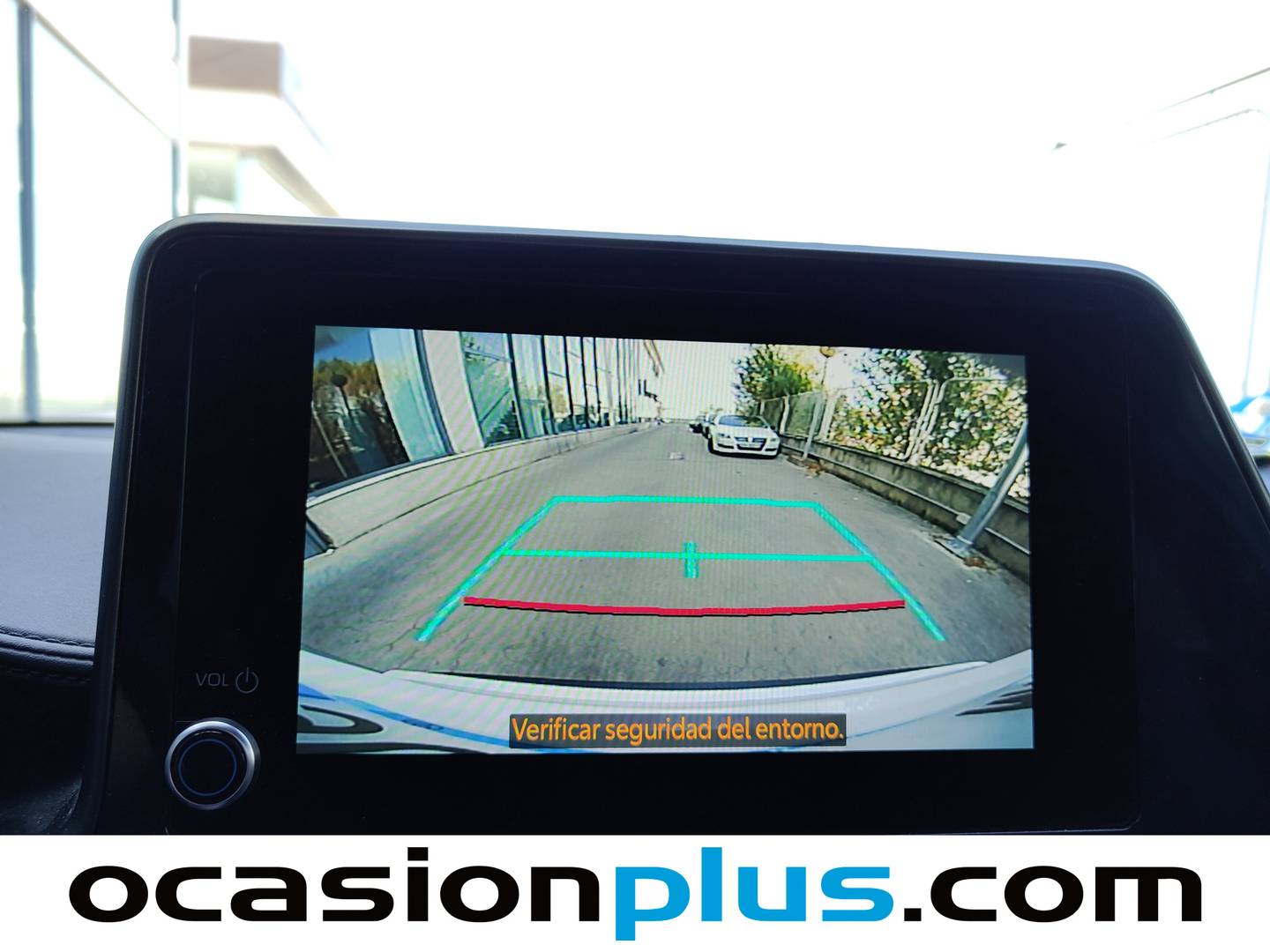 Equipamiento del Toyota C-HR Toyota C-HR 180H Advance (184 CV)