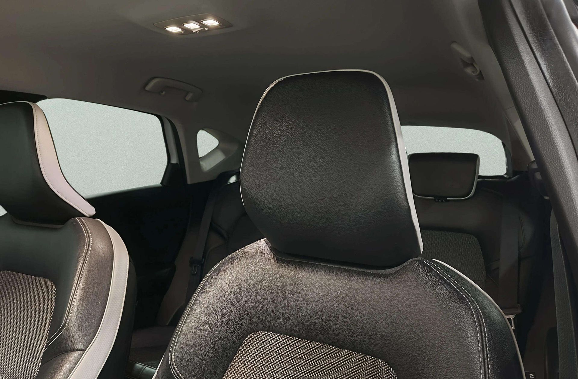 Renault Captur Zen E-Tech Híbrido enchufable - foto 7