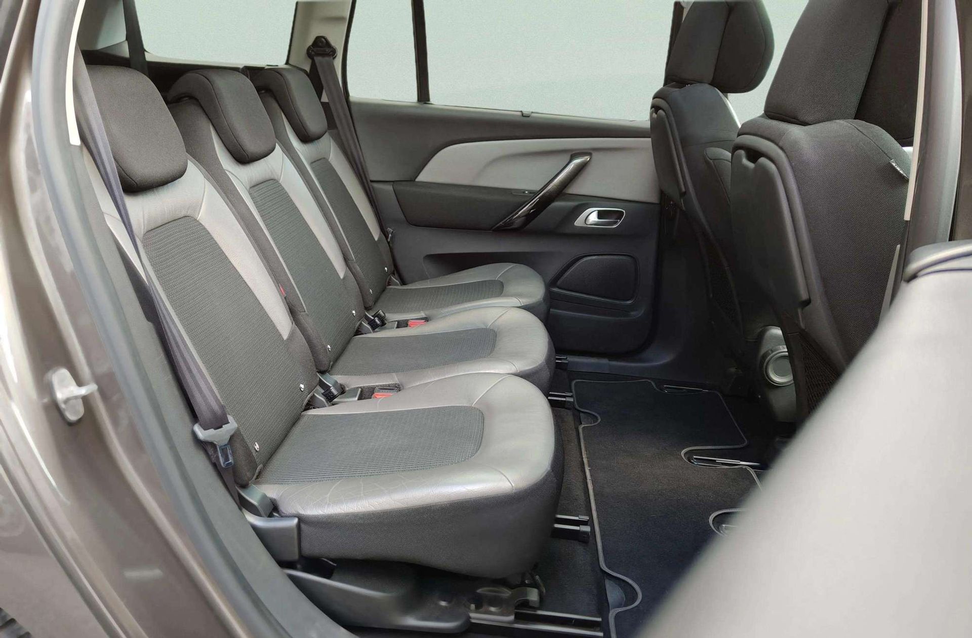 Citroën C4 Grand Picasso PureTech 130 Shine EAT6 7 plazas - foto 26