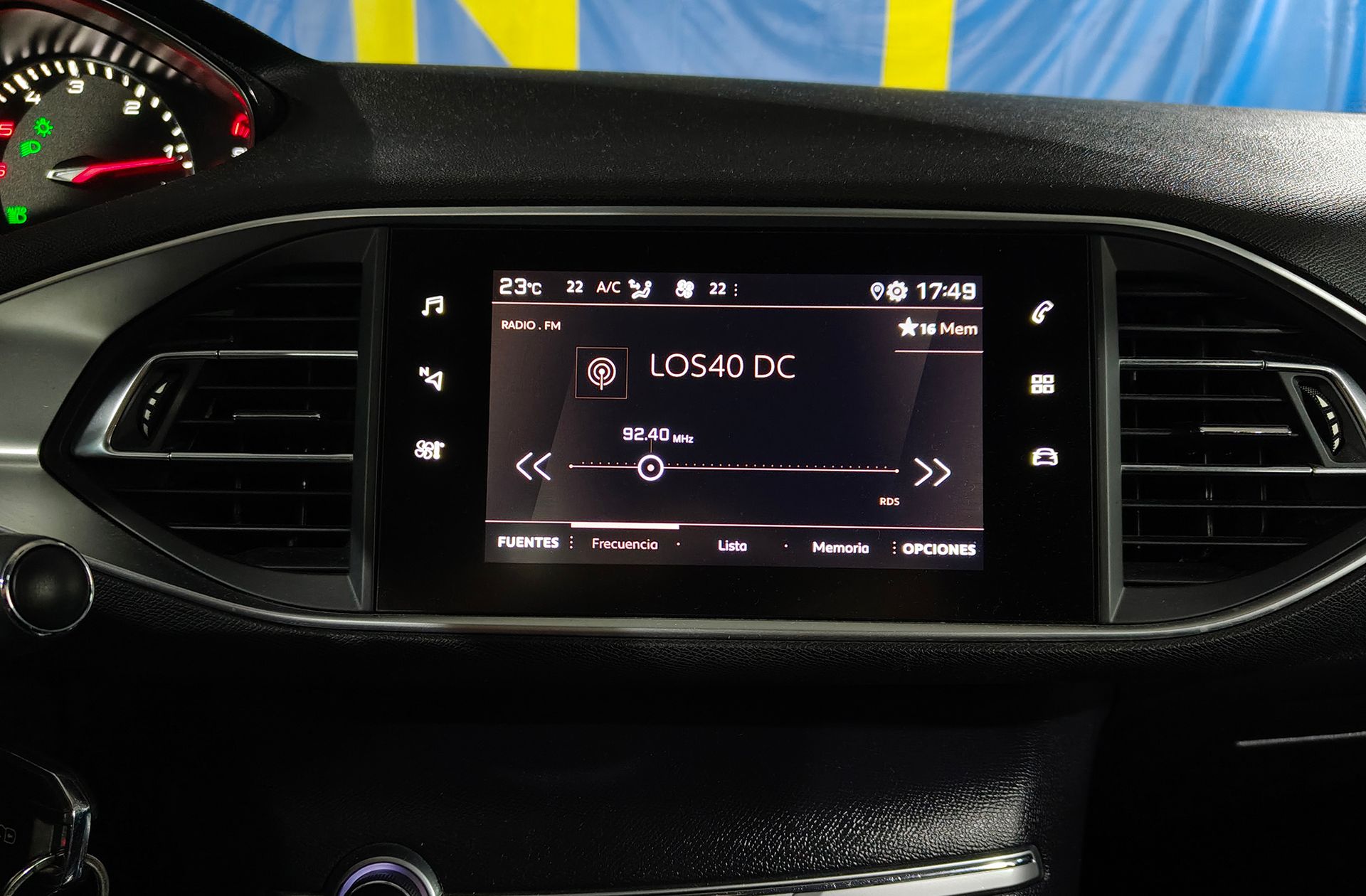 Peugeot 308 BlueHDi 130 Style - foto 28