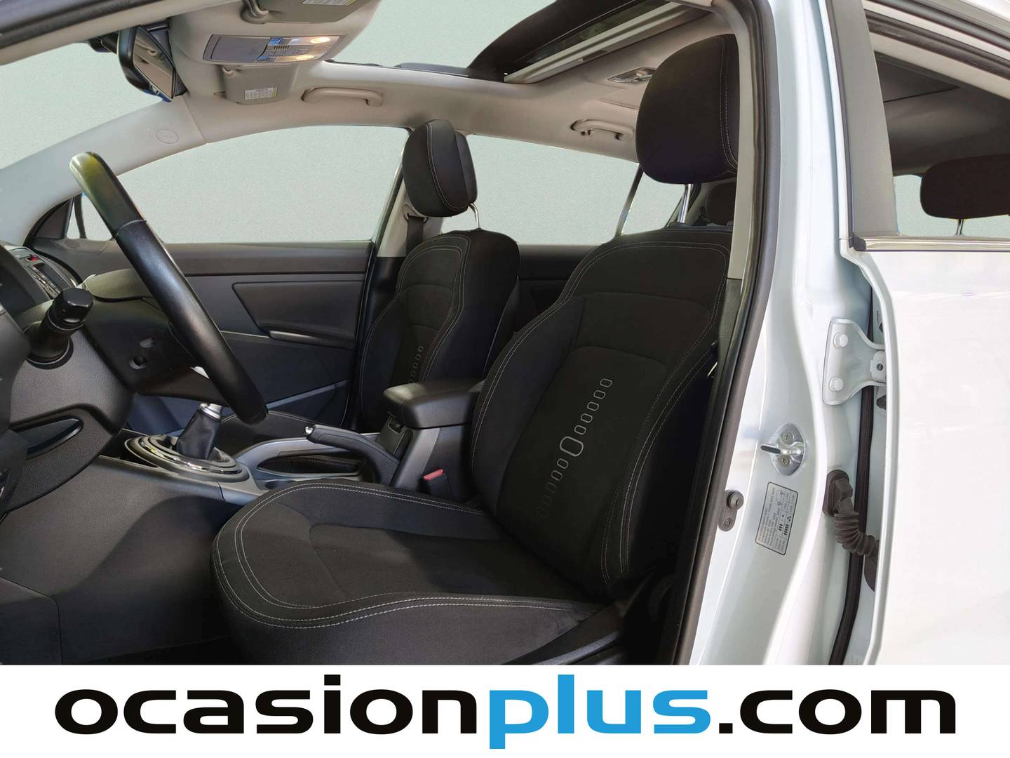 Foto asientos delanteros KIA Sportage Kia Sportage 2.0 CRDI VGT Drive 4x2 (136 CV)