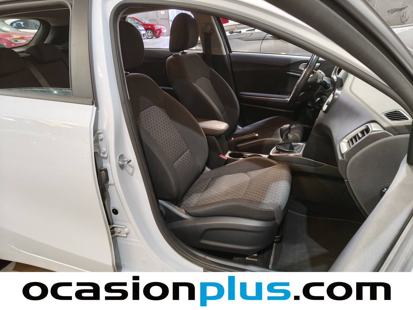 Foto KIA Ceed Kia Ceed 1.0 T-GDi Concept (120 CV)