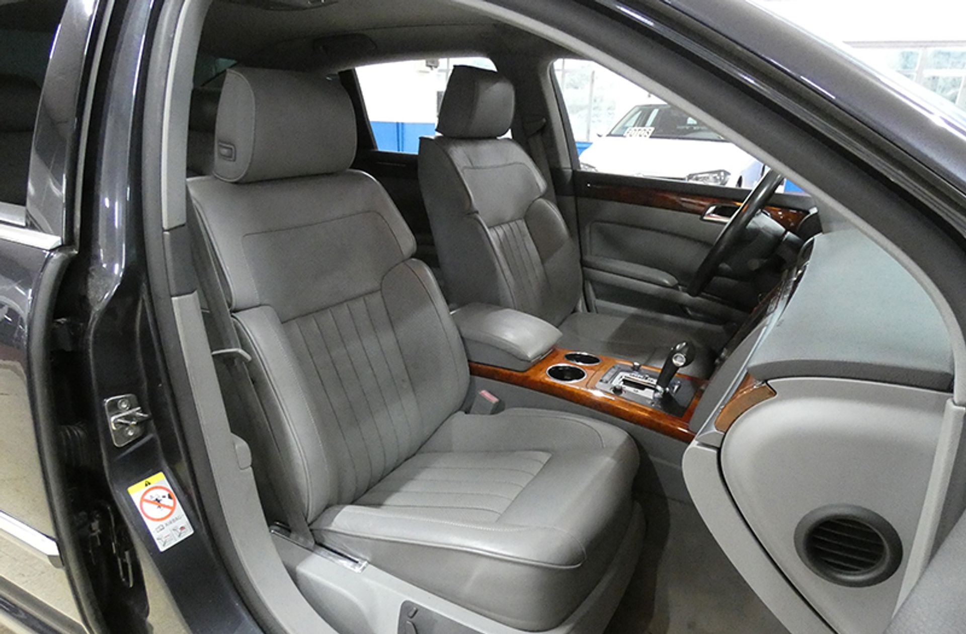 Volkswagen Phaeton 3.0 TDI V6 4Motion tiptronic - foto 17