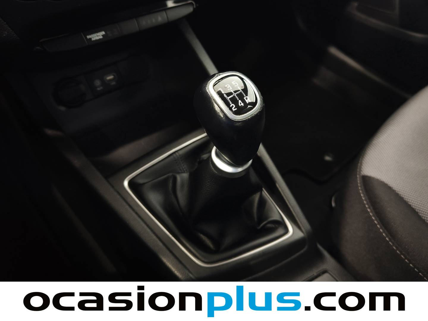 Hyundai i20 Hyundai i20 1.2 MPI Essence (84 CV) de segunda mano