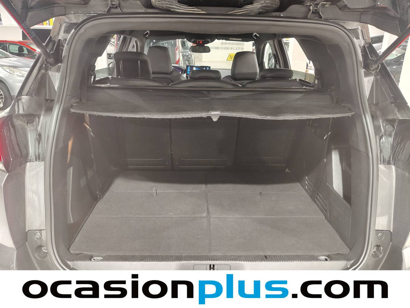 Foto Peugeot 5008 Peugeot 5008 PureTech 130 S&S Allure Pack EAT8 (130 CV) 7 Plazas