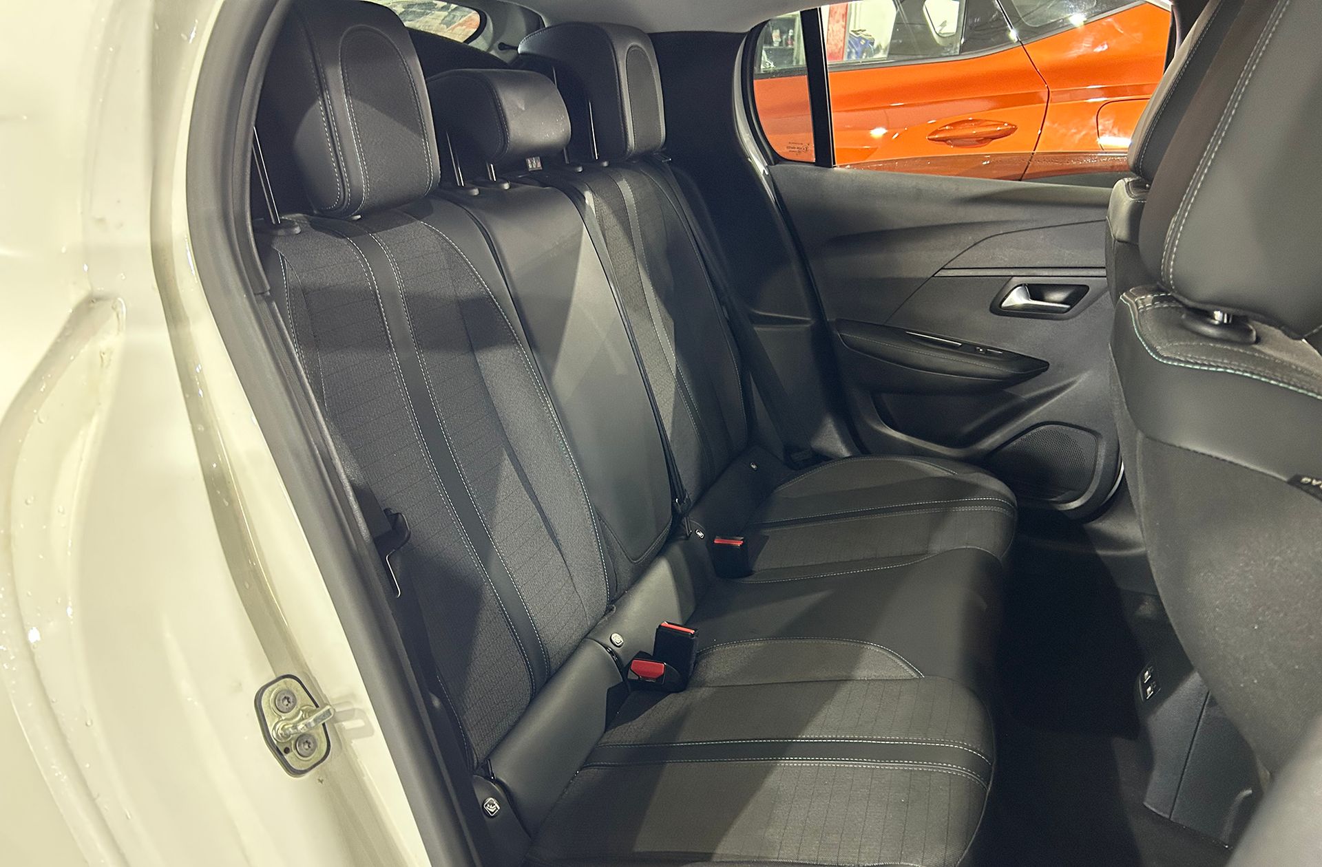 Peugeot 208 PureTech 100 Allure - foto 16