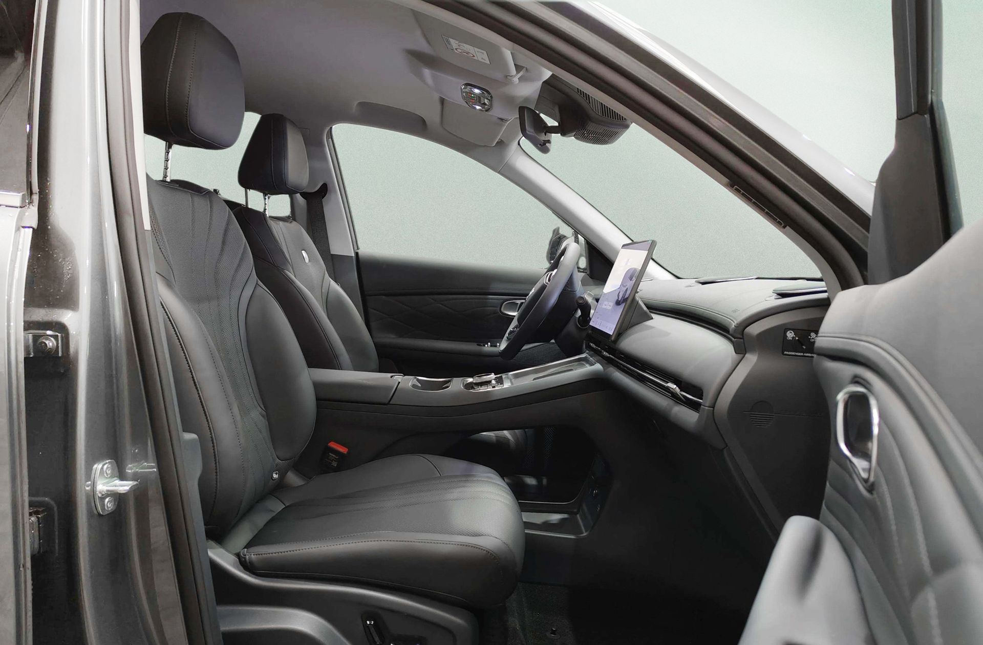 Geely Starray EM-i 1.5 PHEV Pro - foto 27