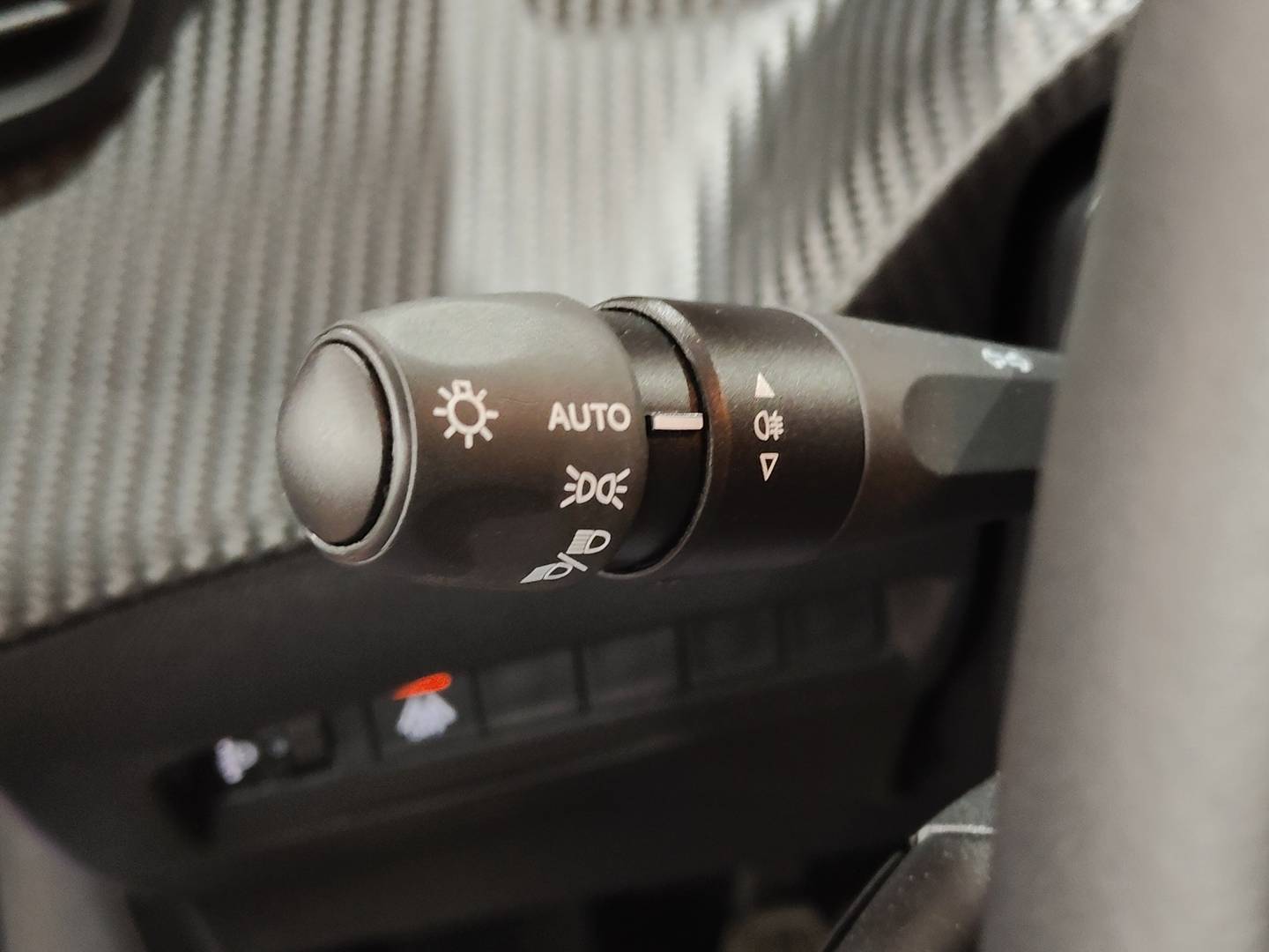 Foto Peugeot 208 Peugeot 208 PureTech 100 Allure  (100 CV)