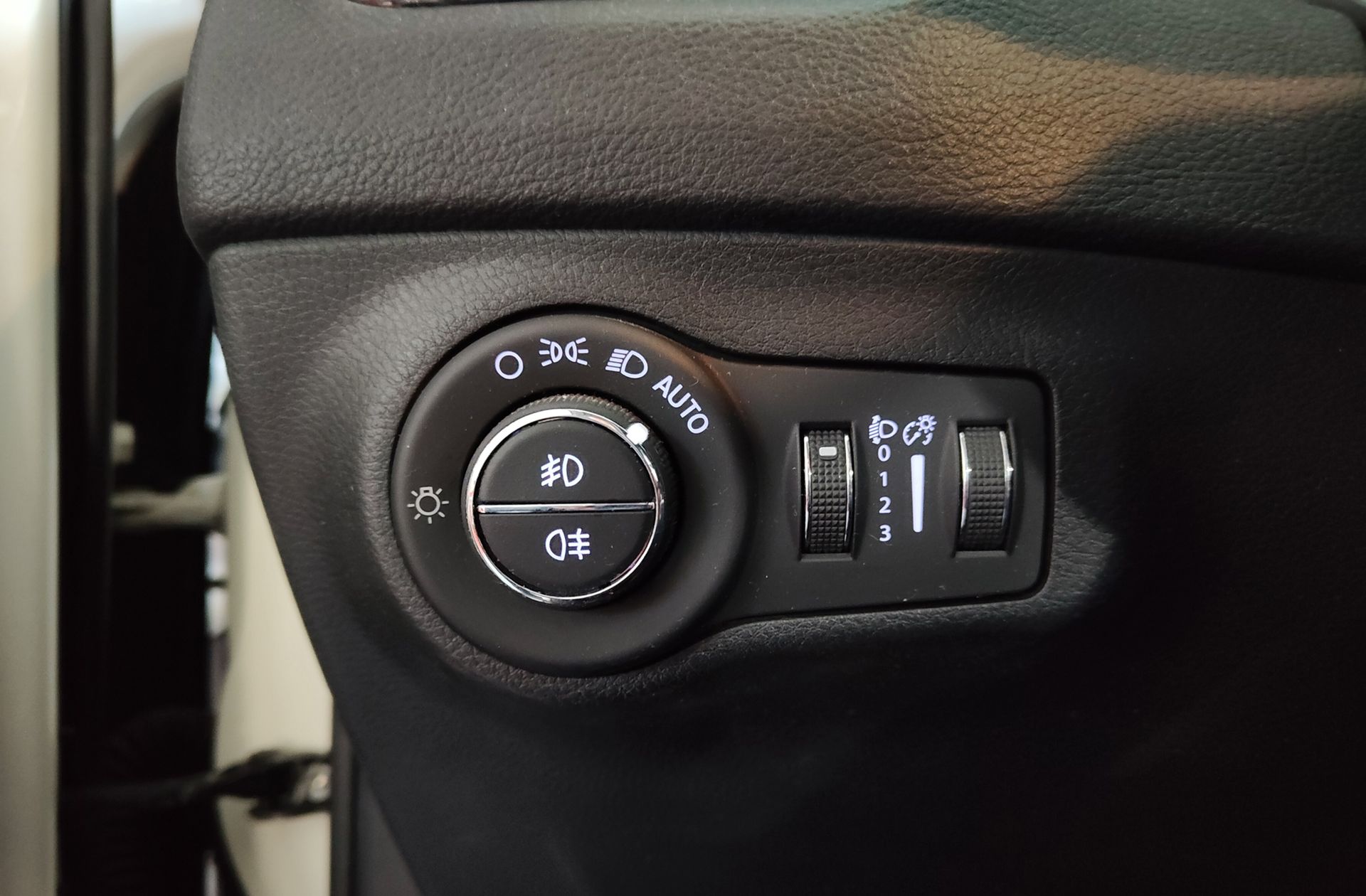 Jeep Compass 2.0 MultiJet Limited 4x4 AD - foto 22