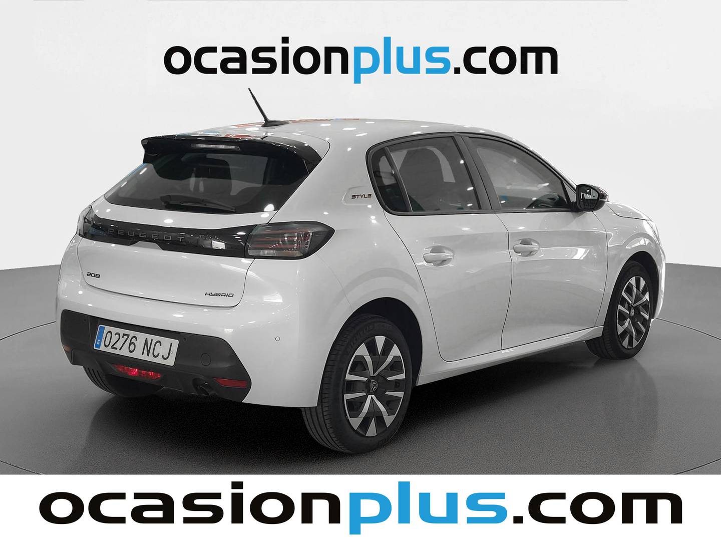 Foto trasera Peugeot 208 Peugeot 208 Style Hybrid 110 eDCS6 (110 CV) derecha
