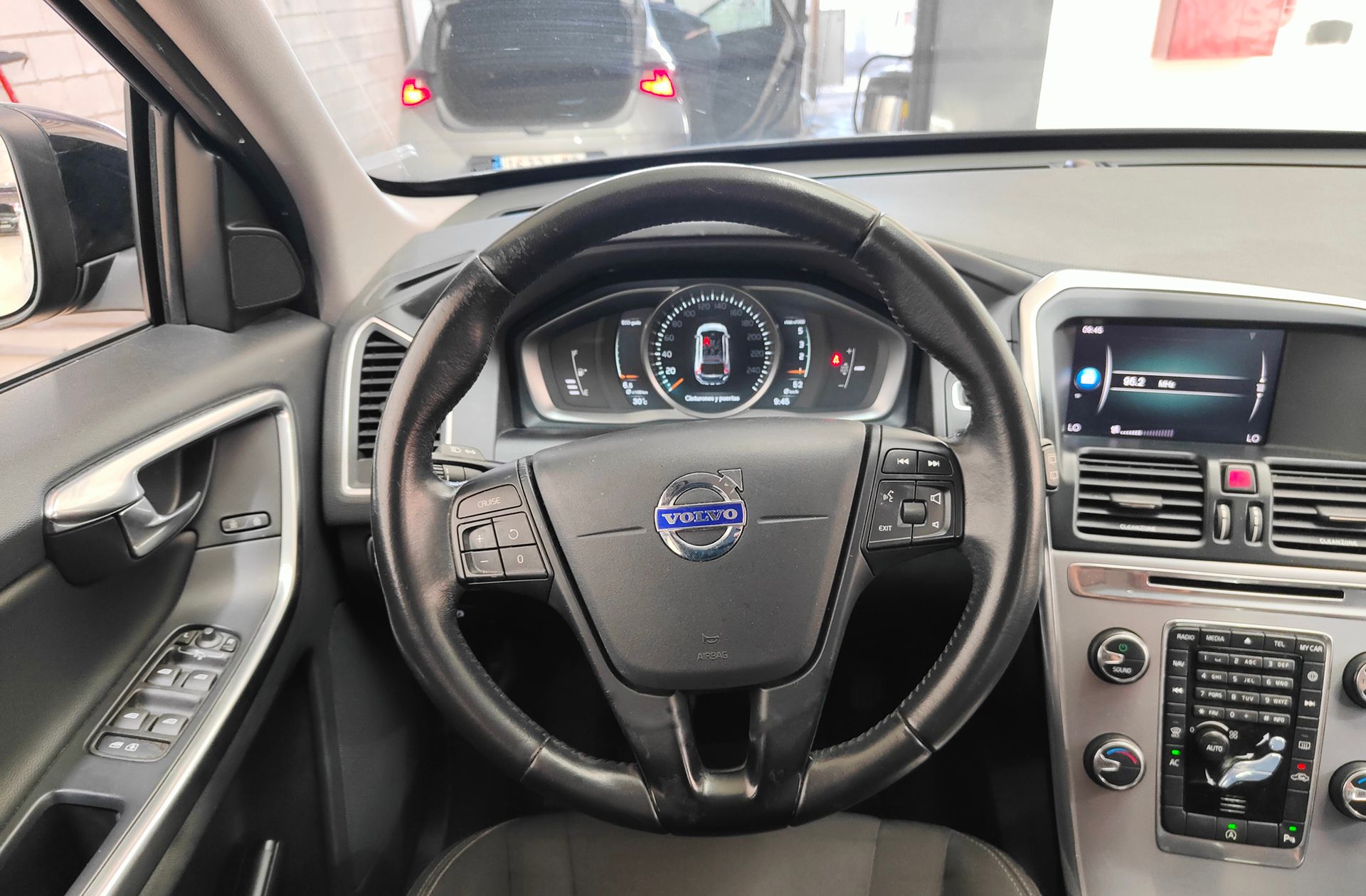 Volvo XC60 D3 Kinetic - foto 20