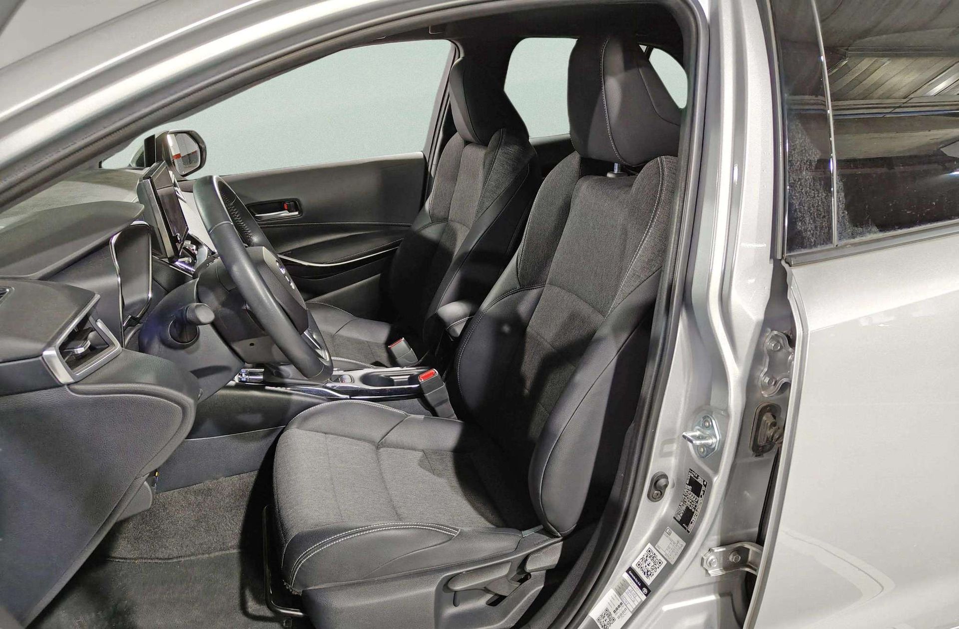 Toyota Corolla 1.8 125H Style E-CVT - foto 12