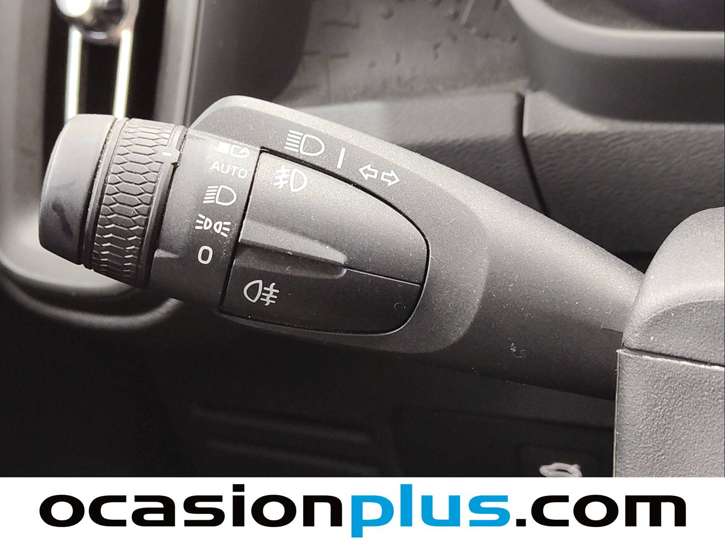 Acabados Volvo XC40 Volvo XC40 B3 G Essential Auto (163 CV)