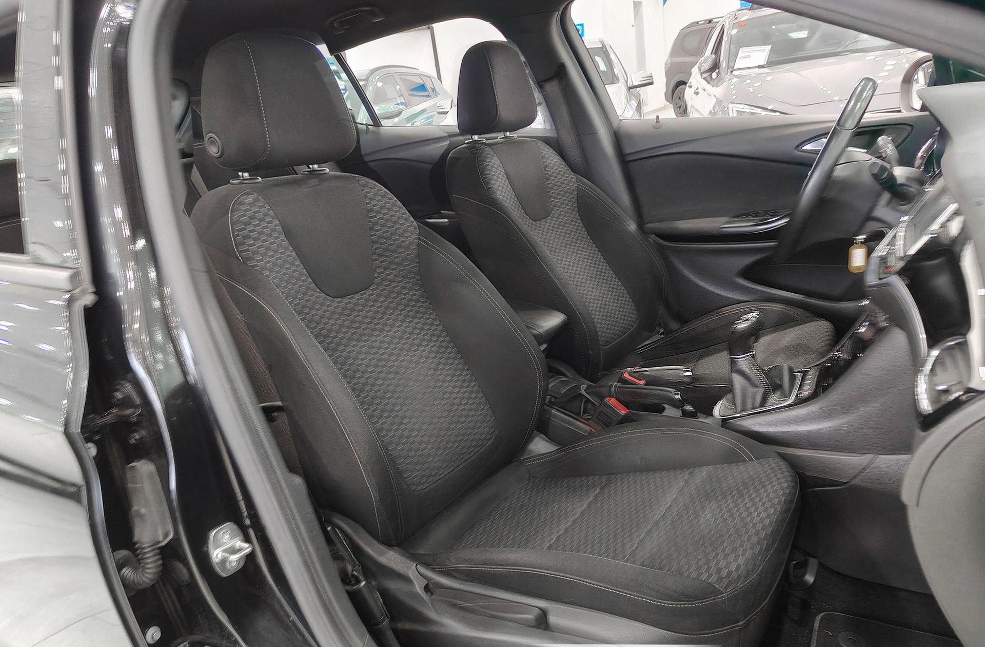 Opel Astra 1.6 CDTi Dynamic - foto 18