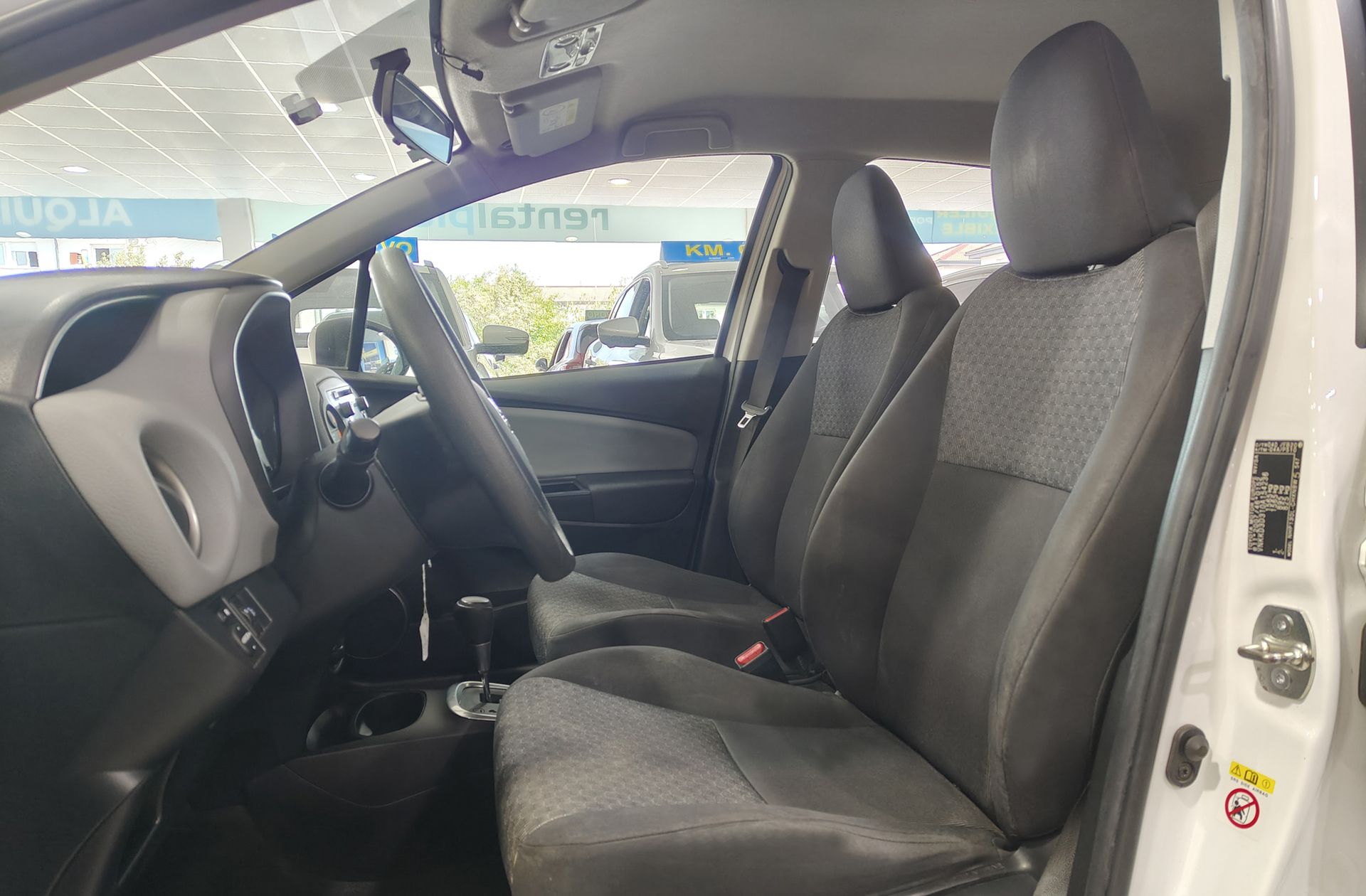 Toyota Yaris 1.5 Hybrid Active - foto 8
