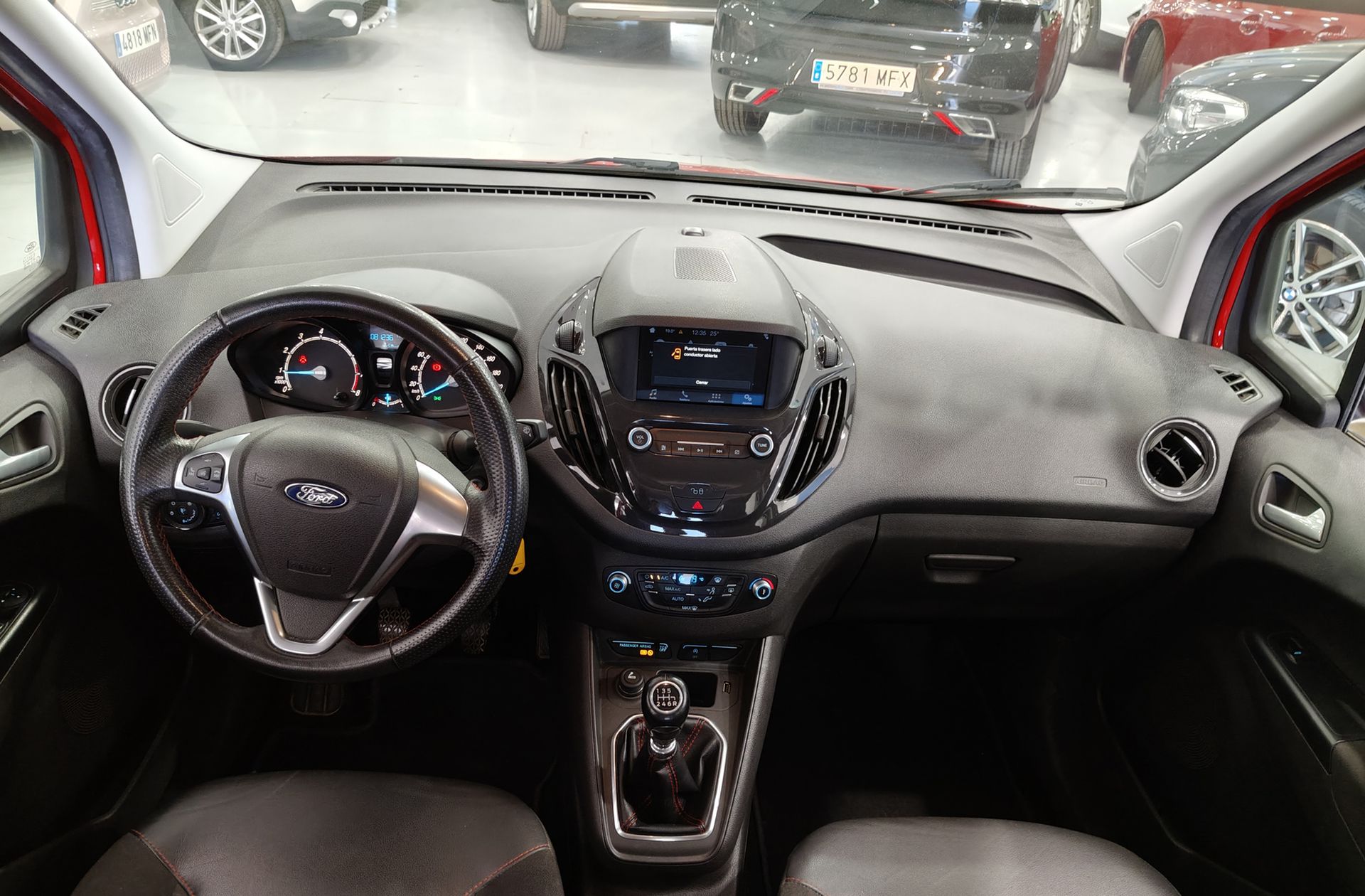 Ford Tourneo Courier 1.0 EcoBoost Sport - foto 6