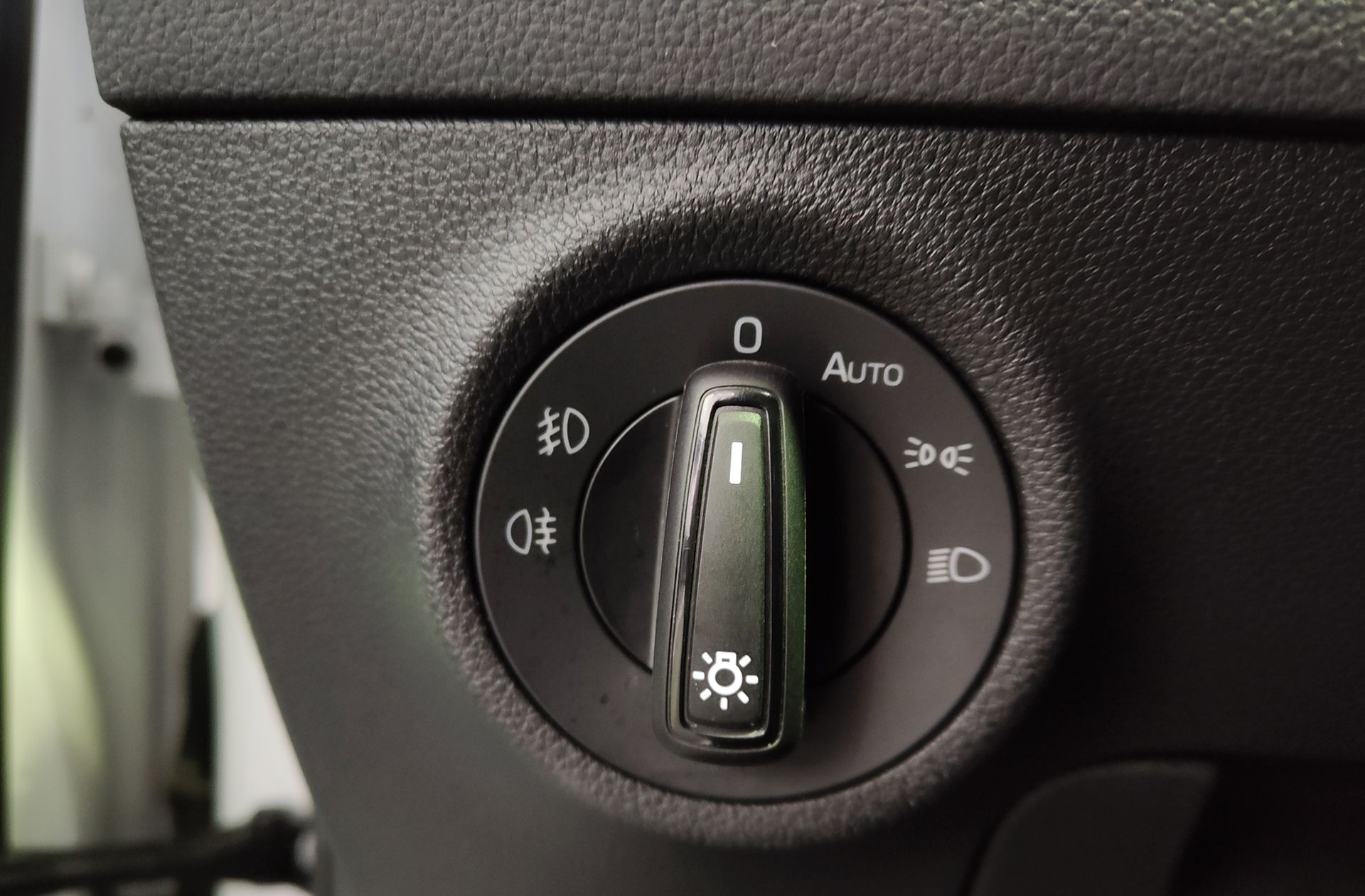 Škoda Karoq 2.0 TDI Selection - foto 21