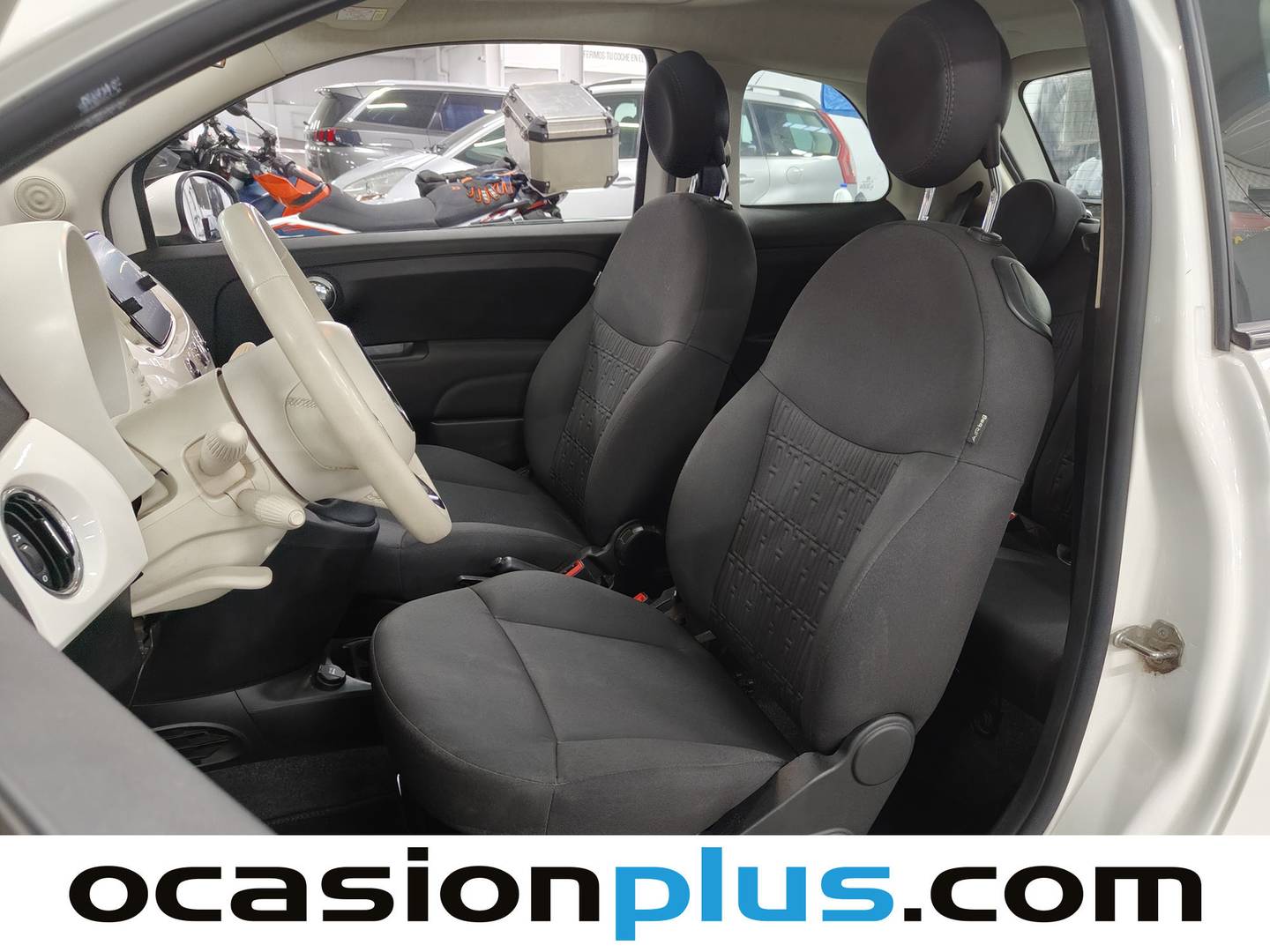 Foto asientos delanteros Fiat 500 Fiat 500 1.0 Hybrid Dolcevita (70 CV)