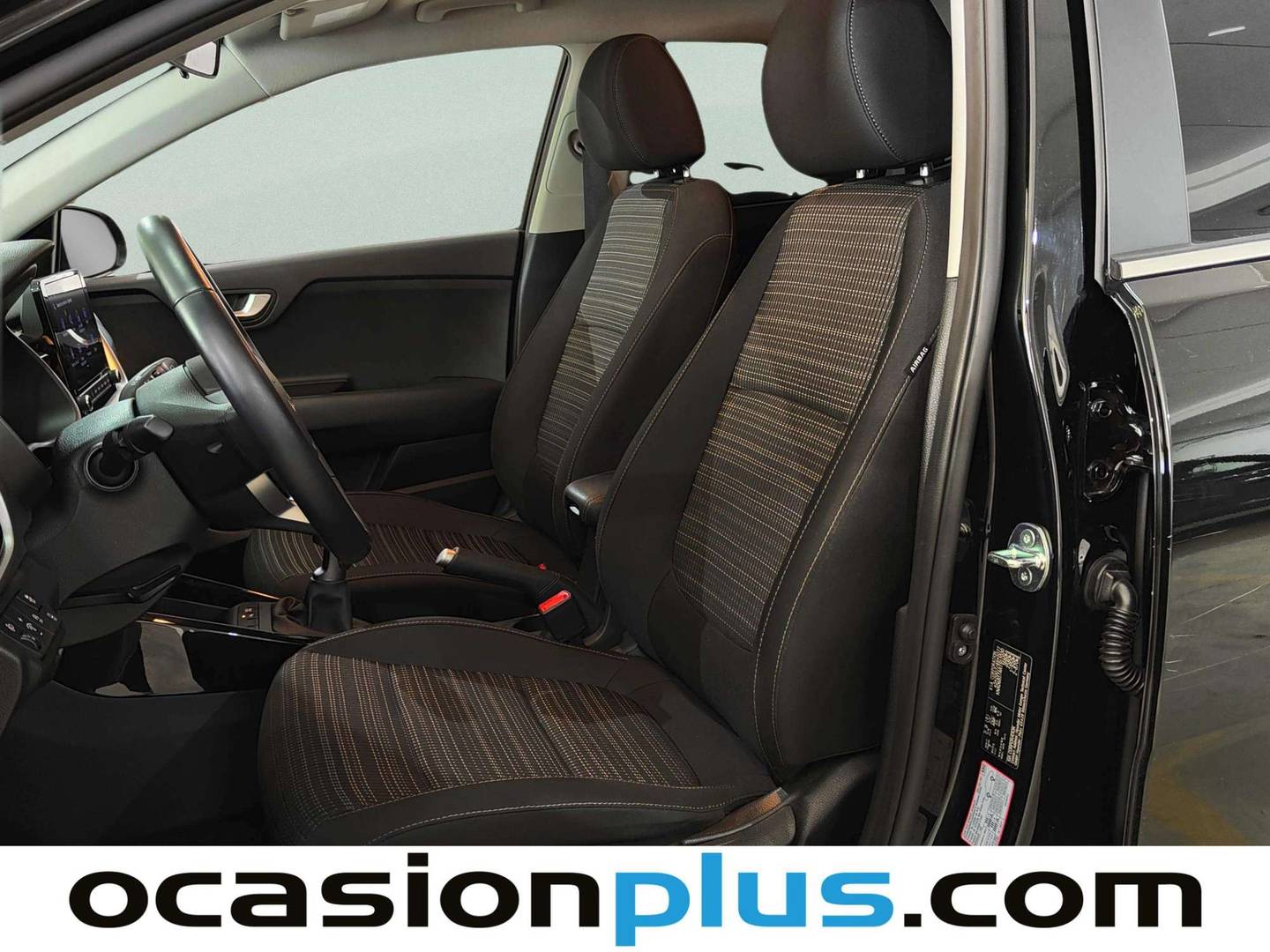 Foto asientos delanteros KIA Stonic KIA Stonic 1.0 T-GDi MHEV Drive (120 CV)
