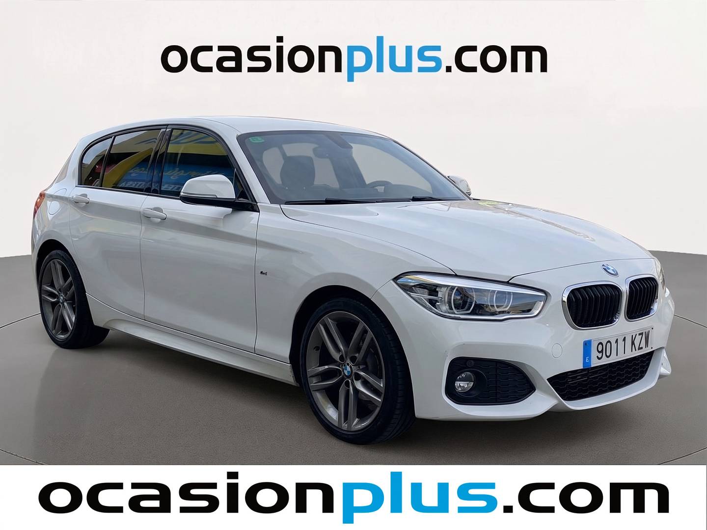 Foto delantera BMW Serie 1 BMW Serie 1 118d (150 CV)Pack M derecha