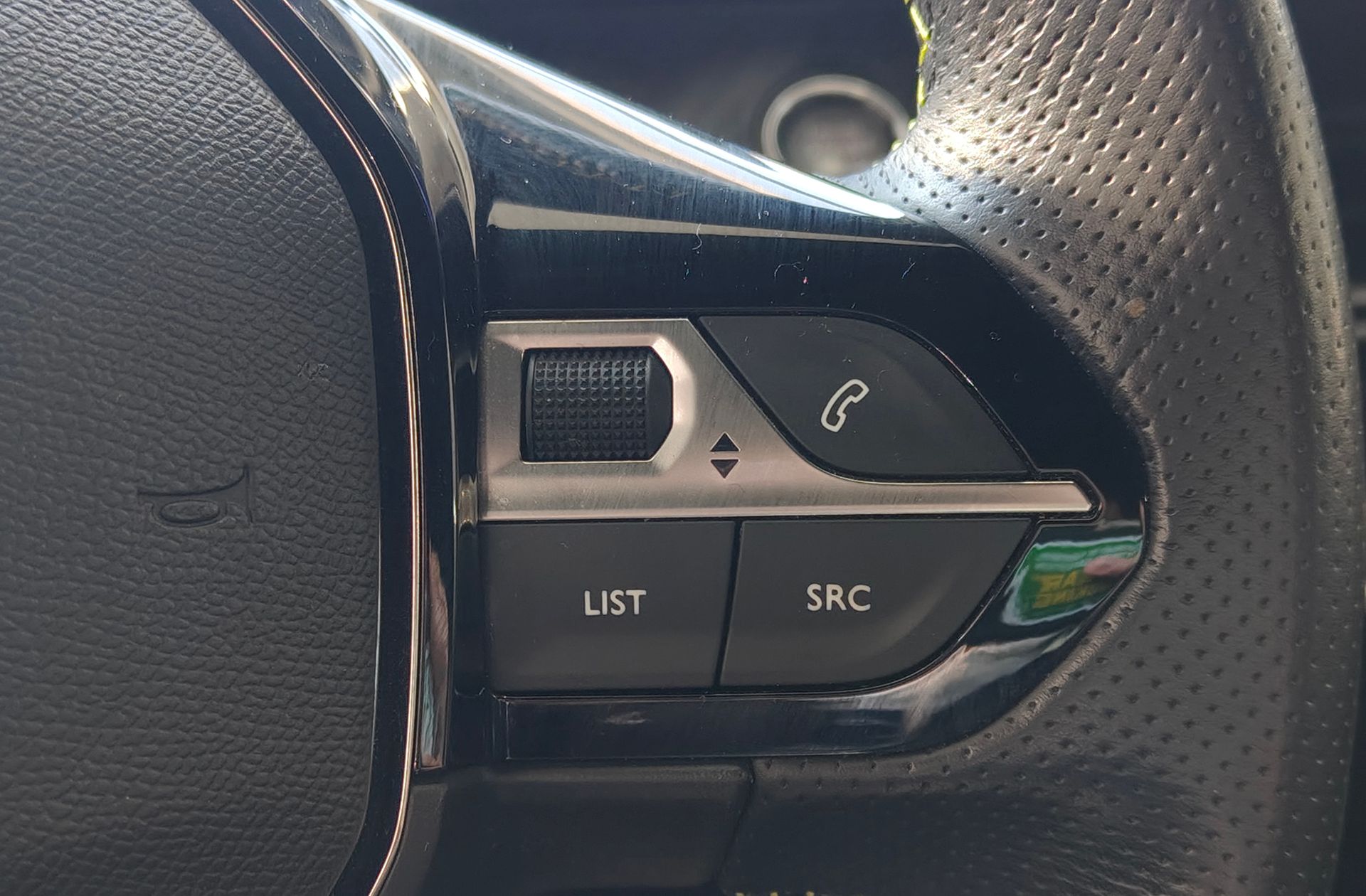 Peugeot 208 Eléctrico GT - foto 27