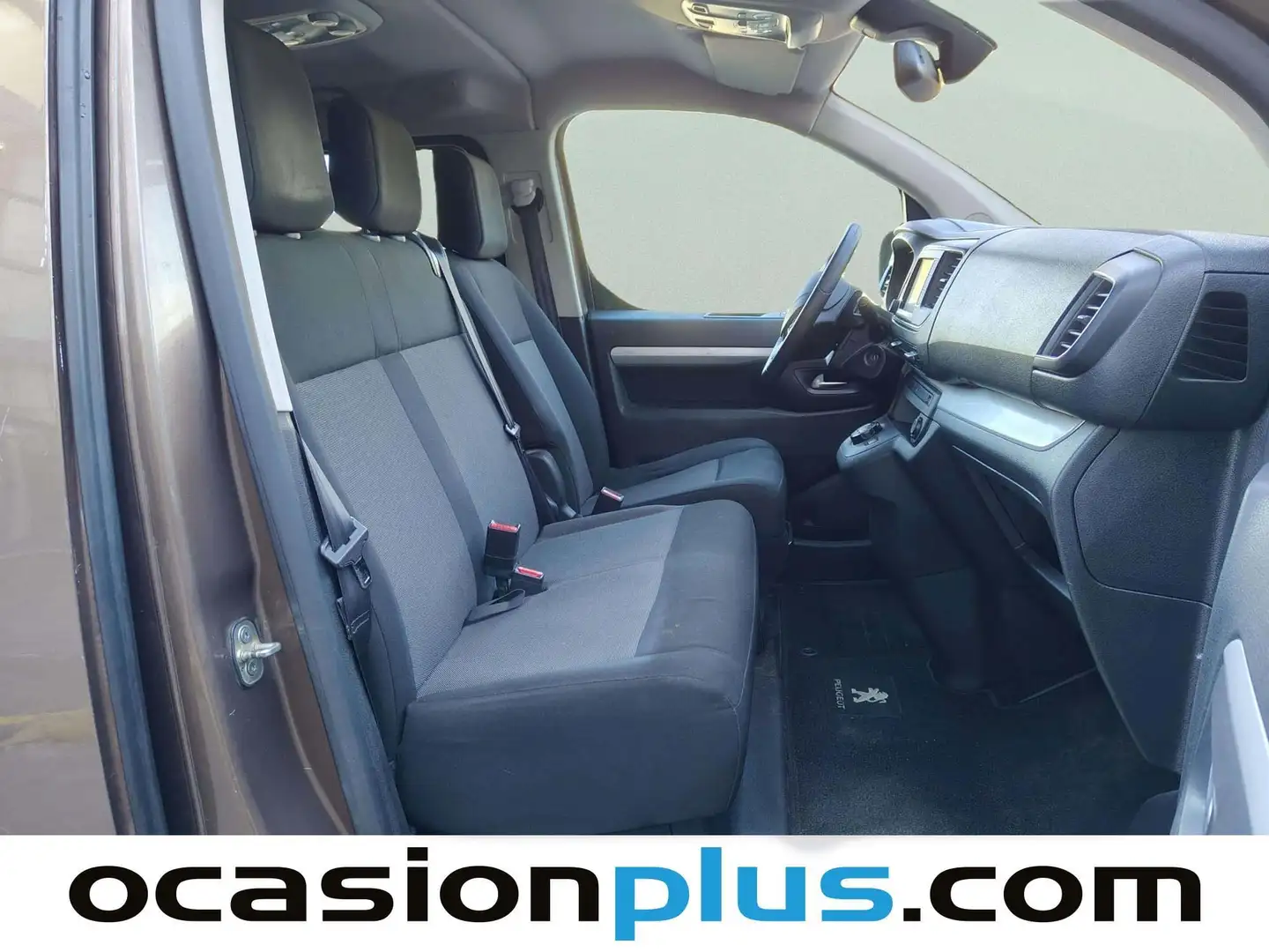 Foto Peugeot Traveller Peugeot Traveller 2.0 BlueHDi Long Business EAT8 (180 CV) 9 Plazas