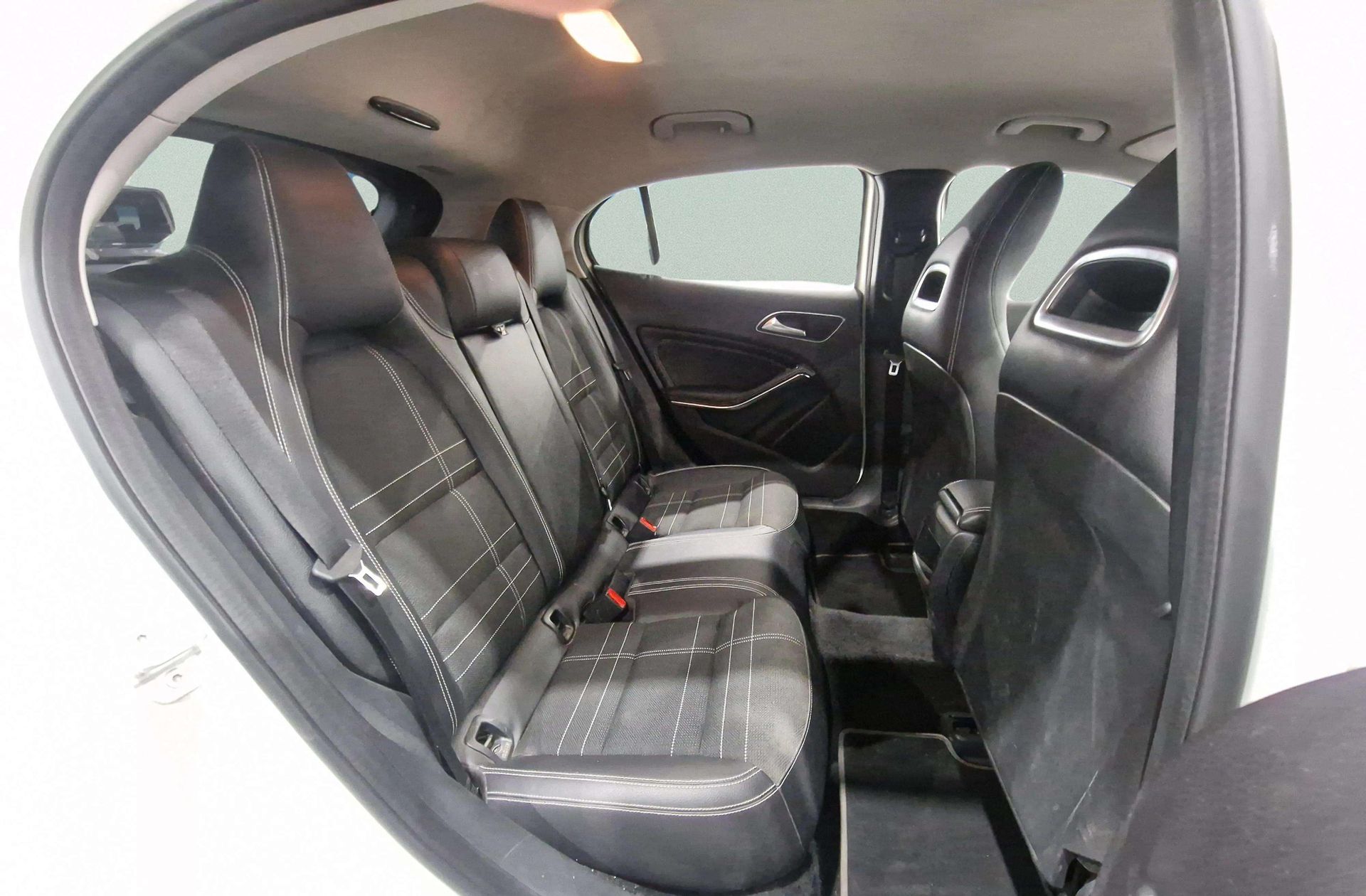 Mercedes-Benz GLA 200 d Style - foto 17