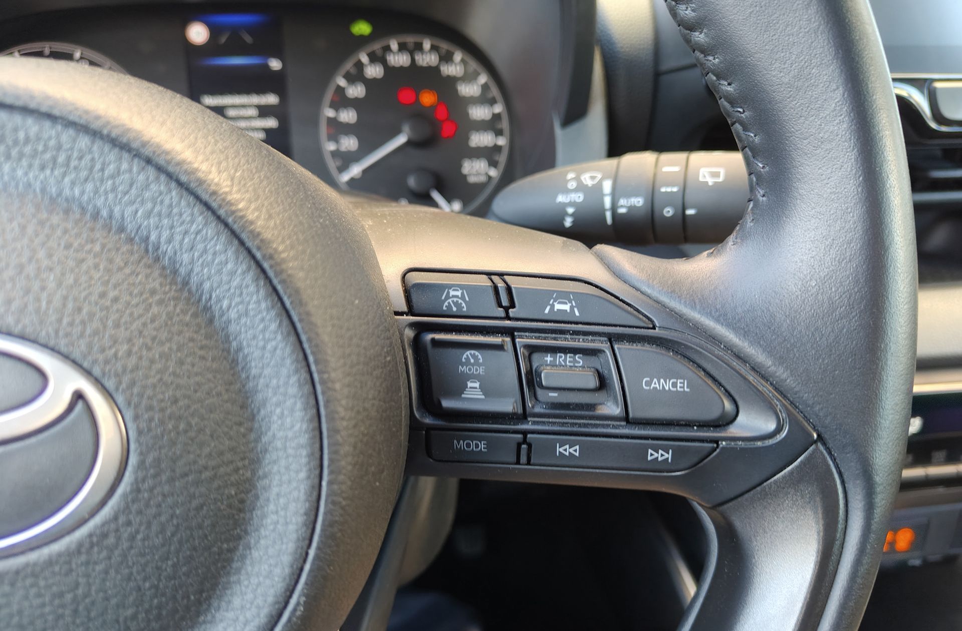 Toyota Yaris 120H Active Plus - foto 23