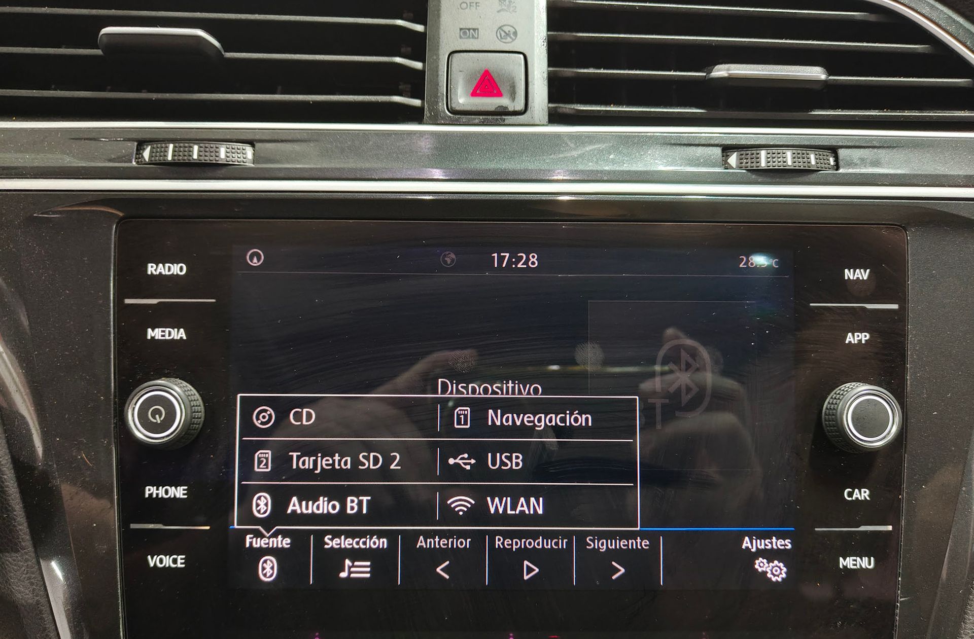 Volkswagen Tiguan Sport 2.0 TDI Pack R-Line - foto 34