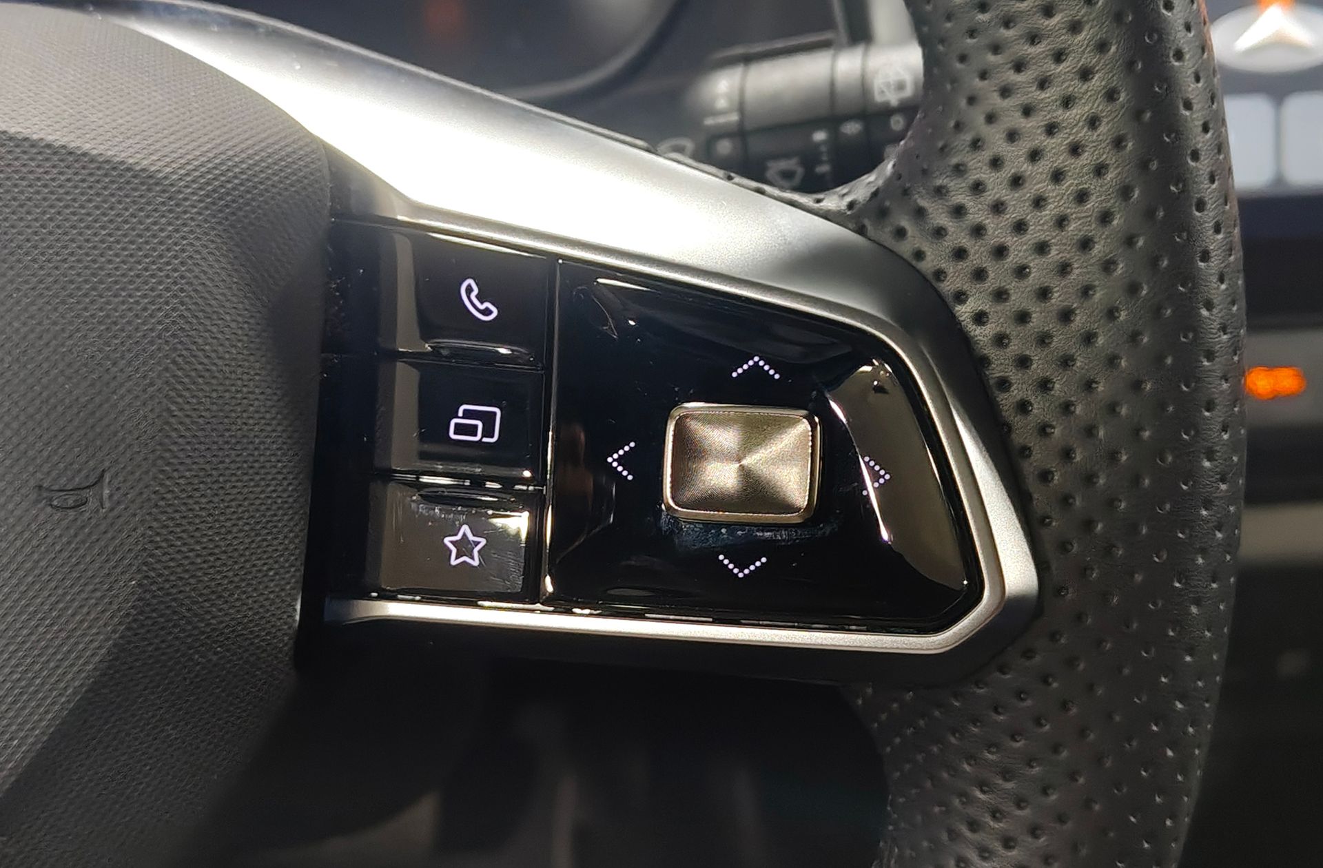 MG ZS 1.5 Hybrid+ Luxury - foto 27